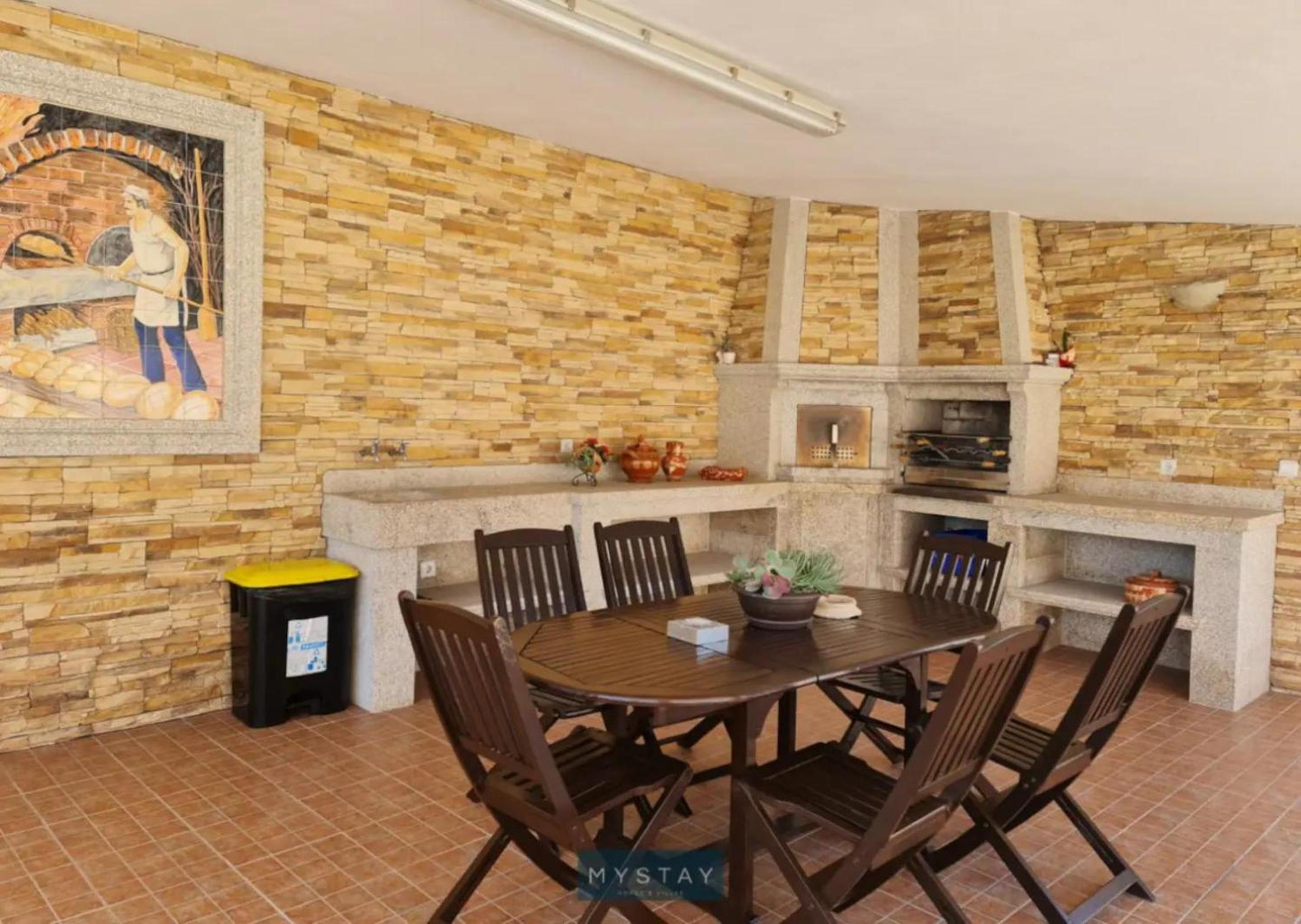 MyStay - Pool Barbecue Wifi view 3