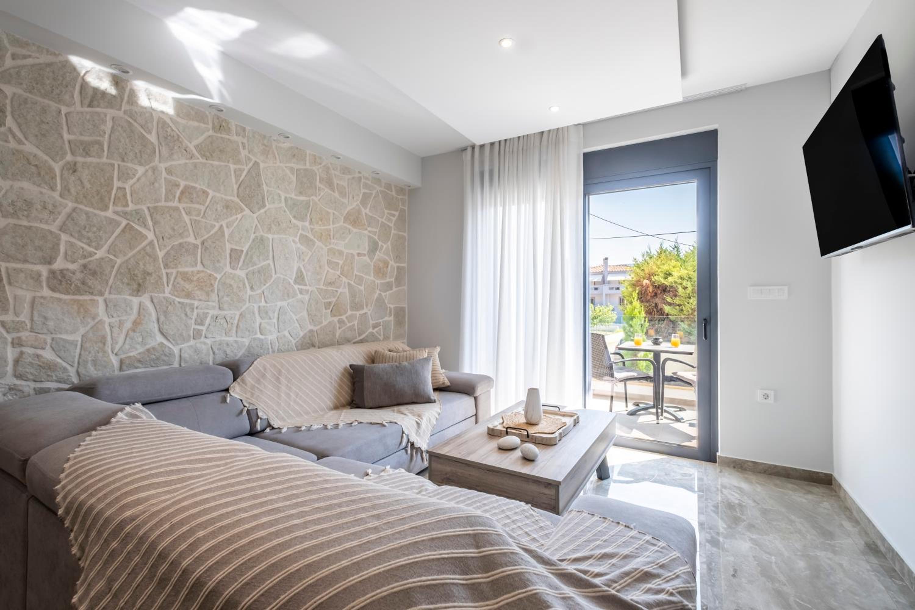 Asini Vacations - Orion Luxury Apartments - Property Image 2