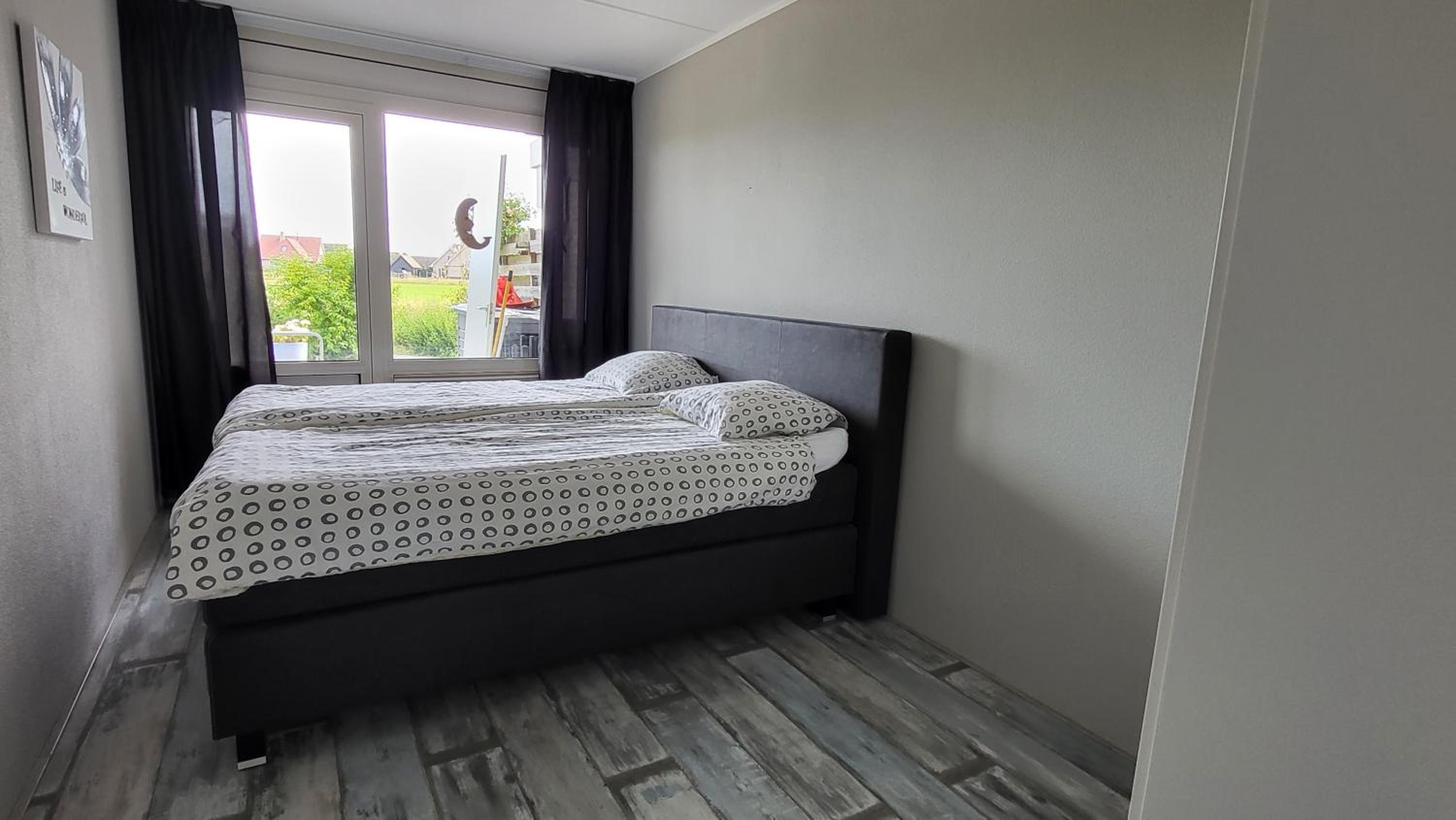 Duinzicht, ruim appartement met terras op de begane grond nabij strand view 5