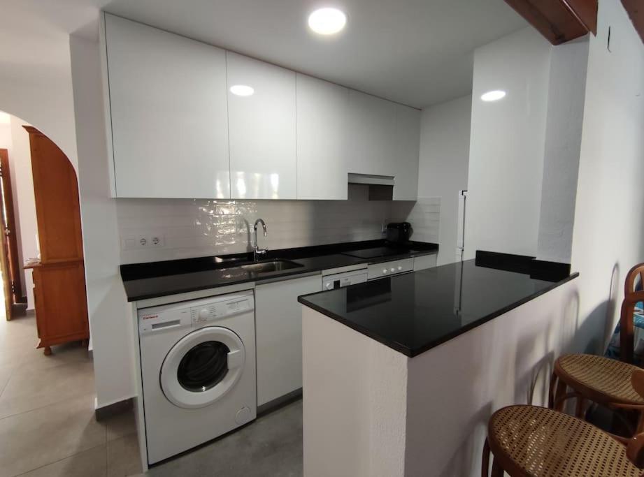 Apartamento Bajo en primera línea de playa Denia