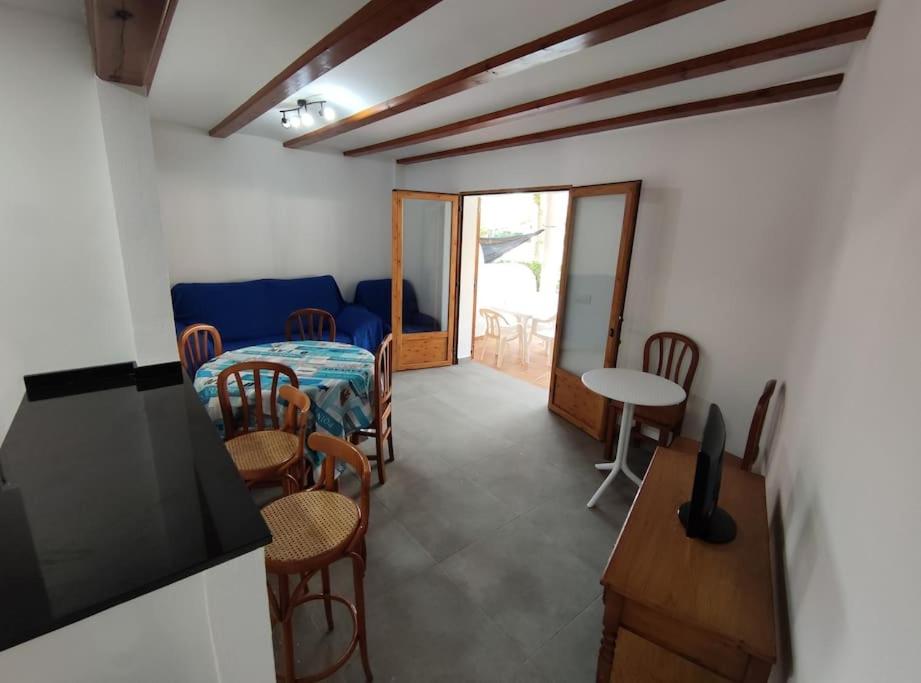 Apartamento Bajo en primera línea de playa Denia