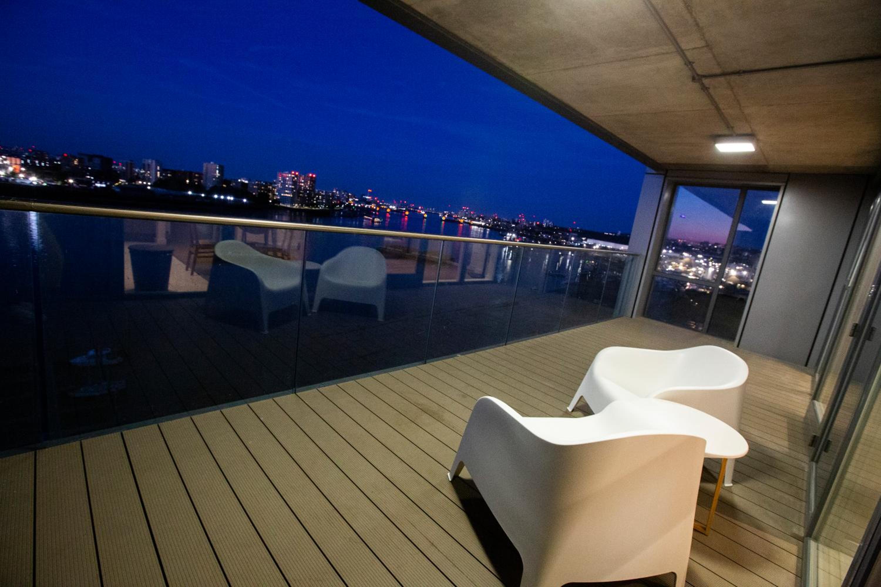 Waterfront- London Greenwich o2 Arena 2 Bed Flat