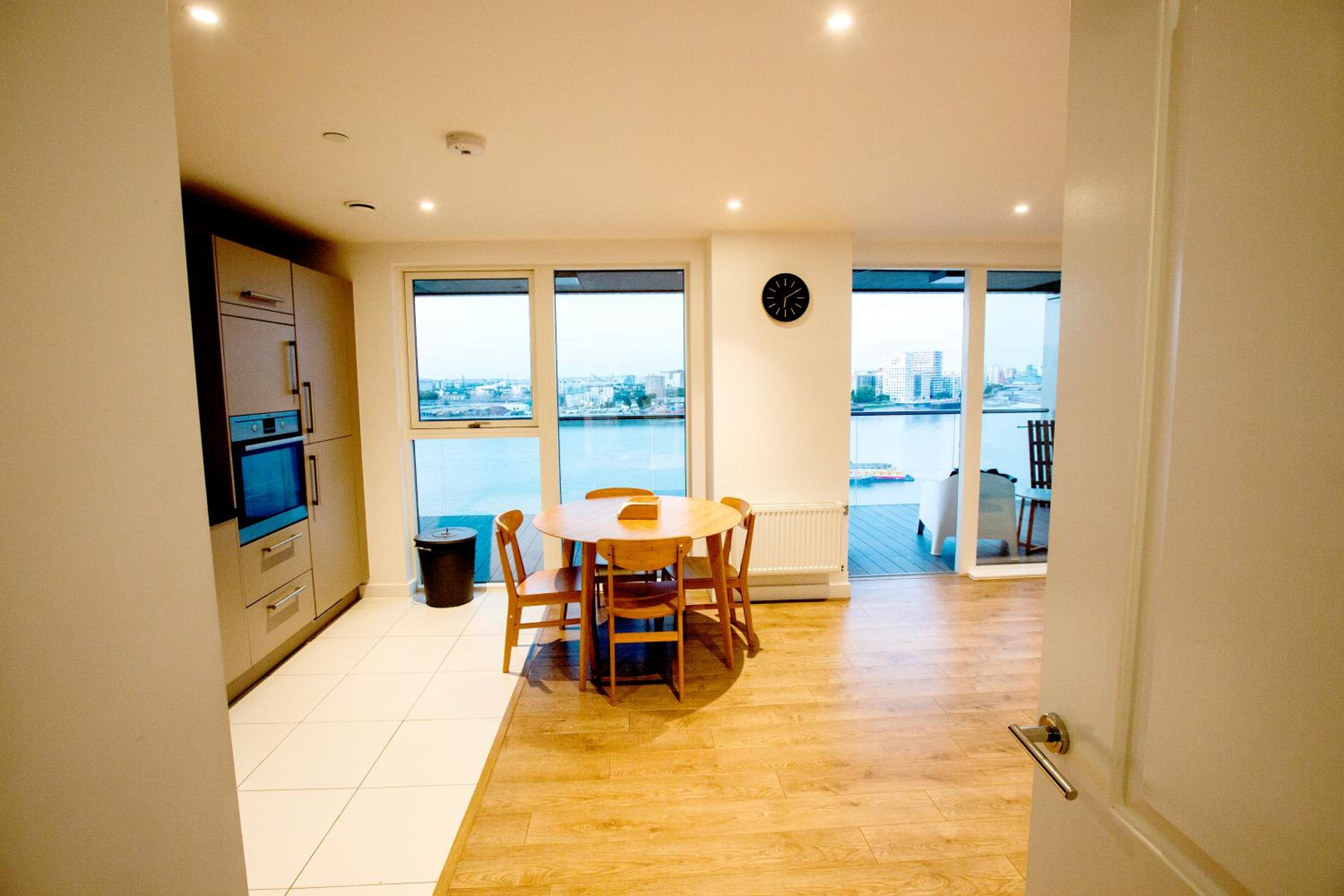 Waterfront- London Greenwich o2 Arena 2 Bed Flat
