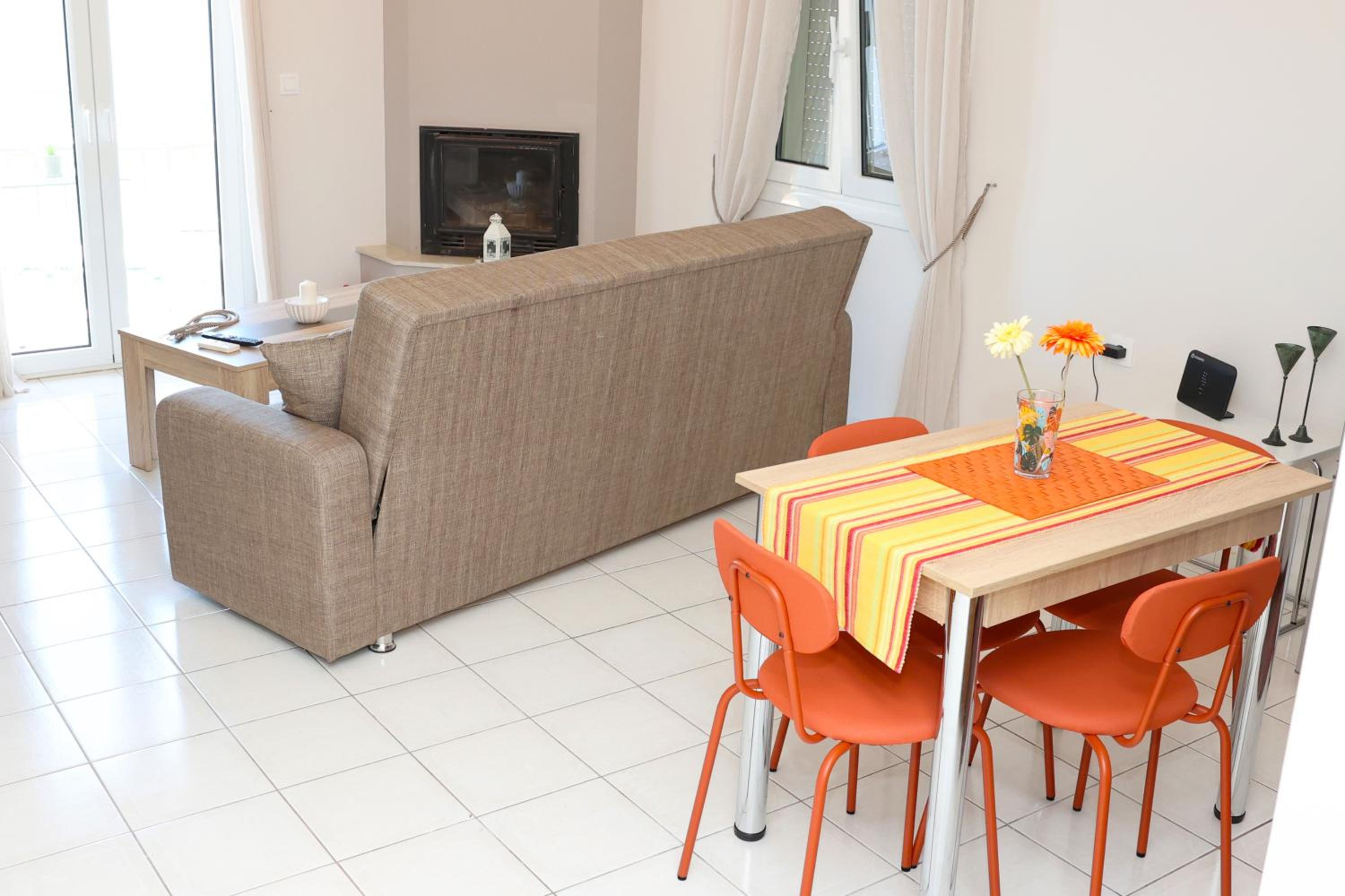 Dimitris House