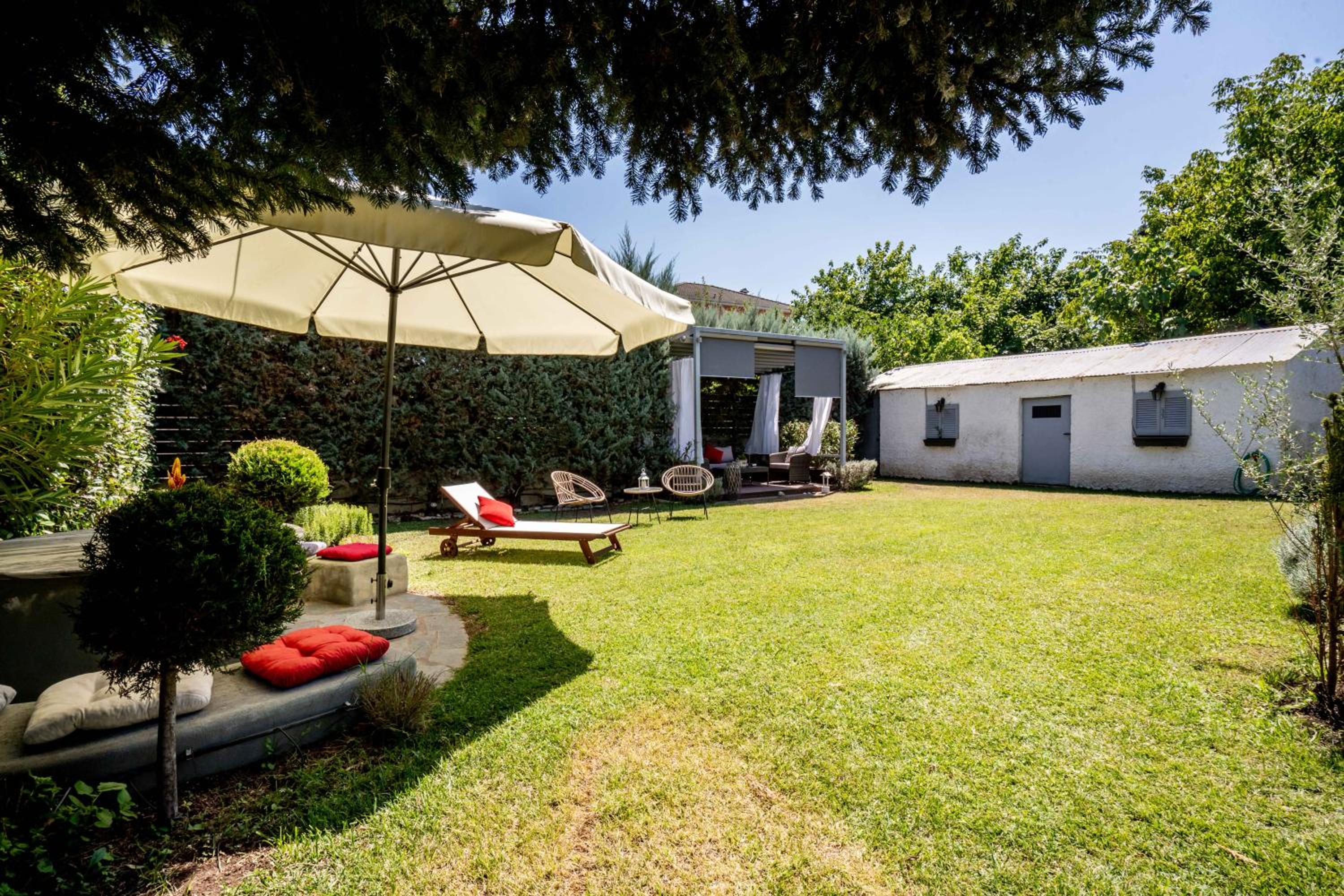 Hidden Garden Exquisite Villa