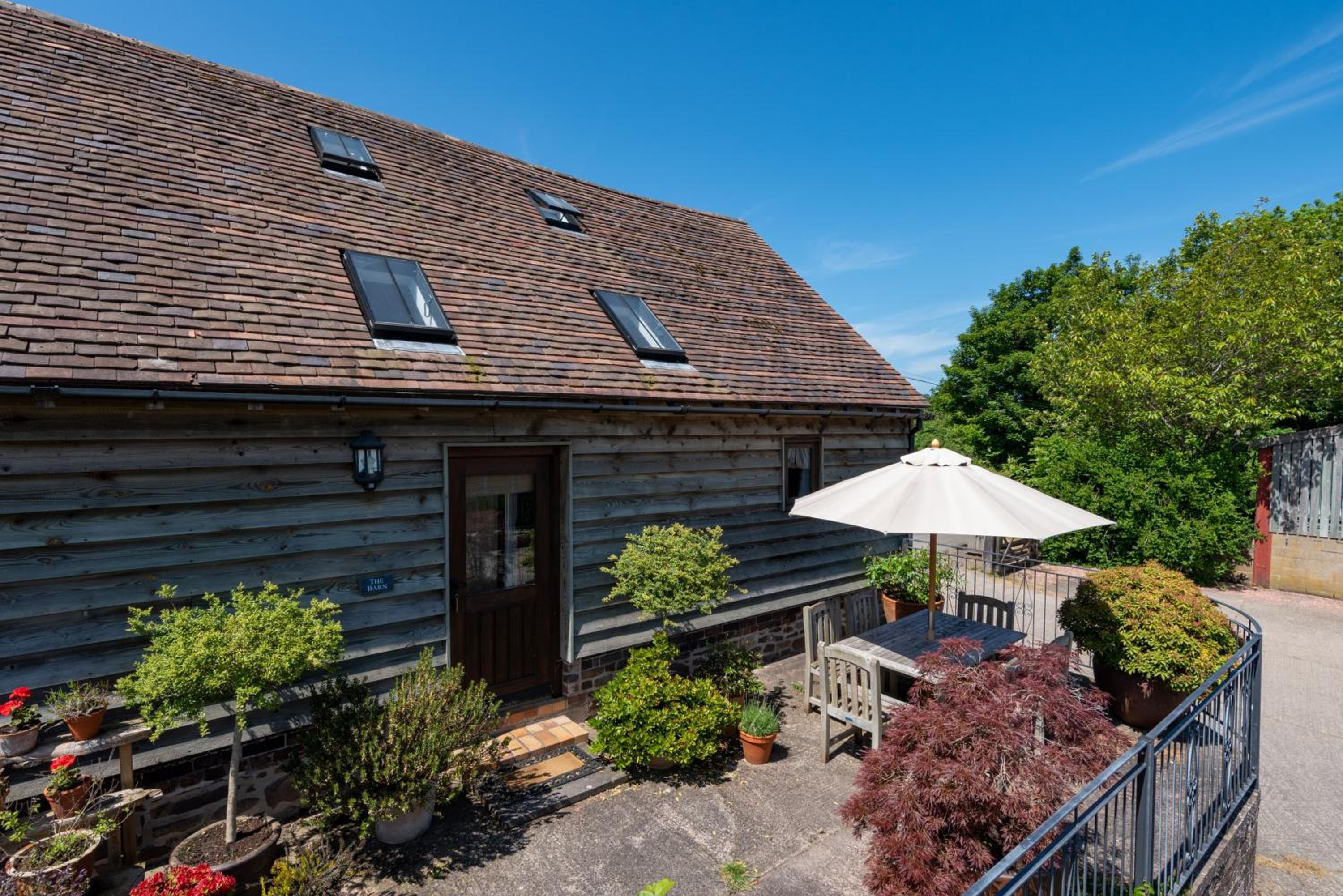 The Barn at Middle Farm and Cottages view 2