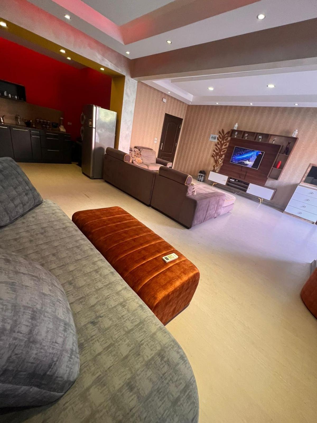 Garden Apartment in Sheikh Zayed Private Entrance 24h Security