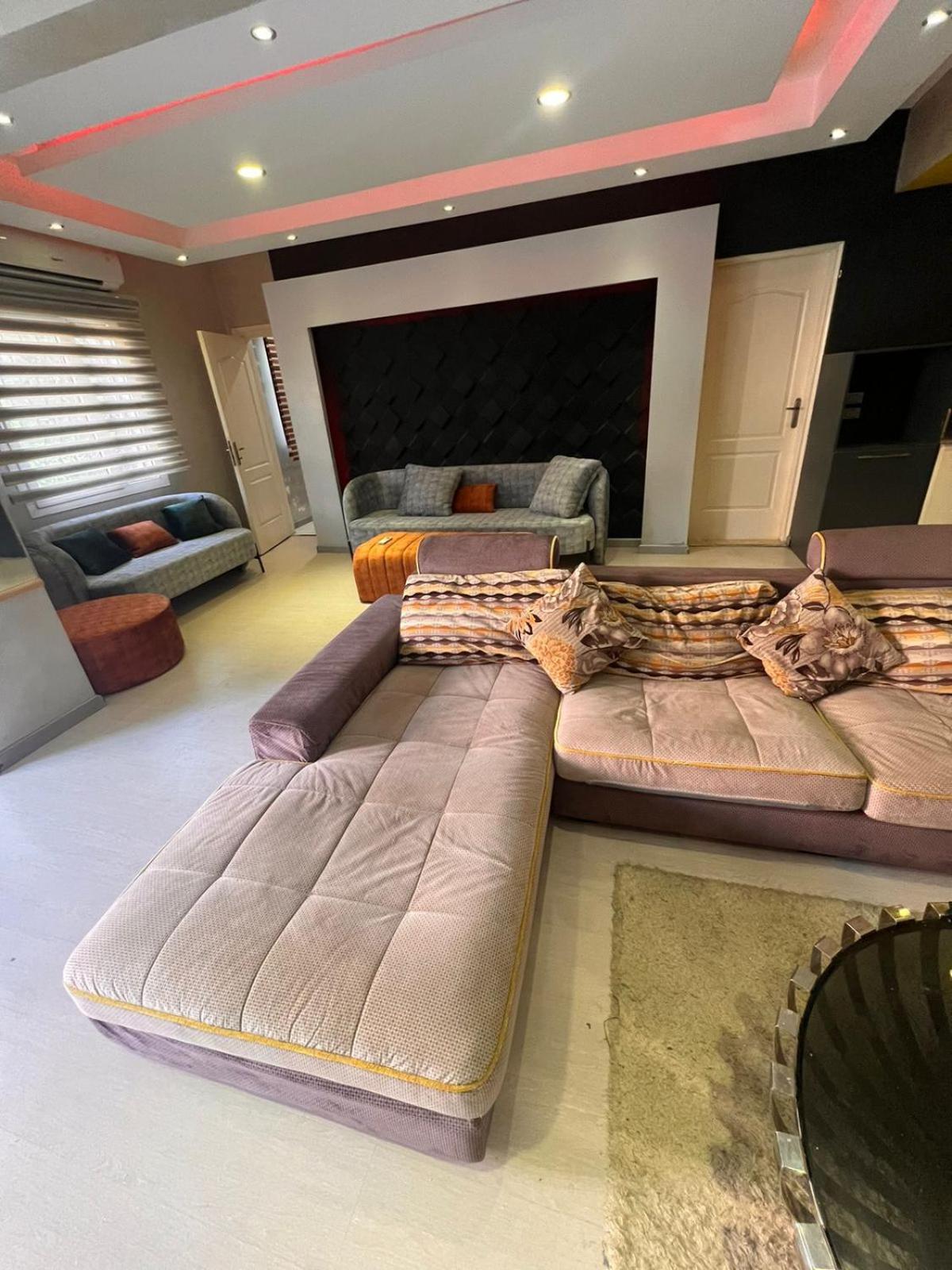 Garden Apartment in Sheikh Zayed Private Entrance 24h Security