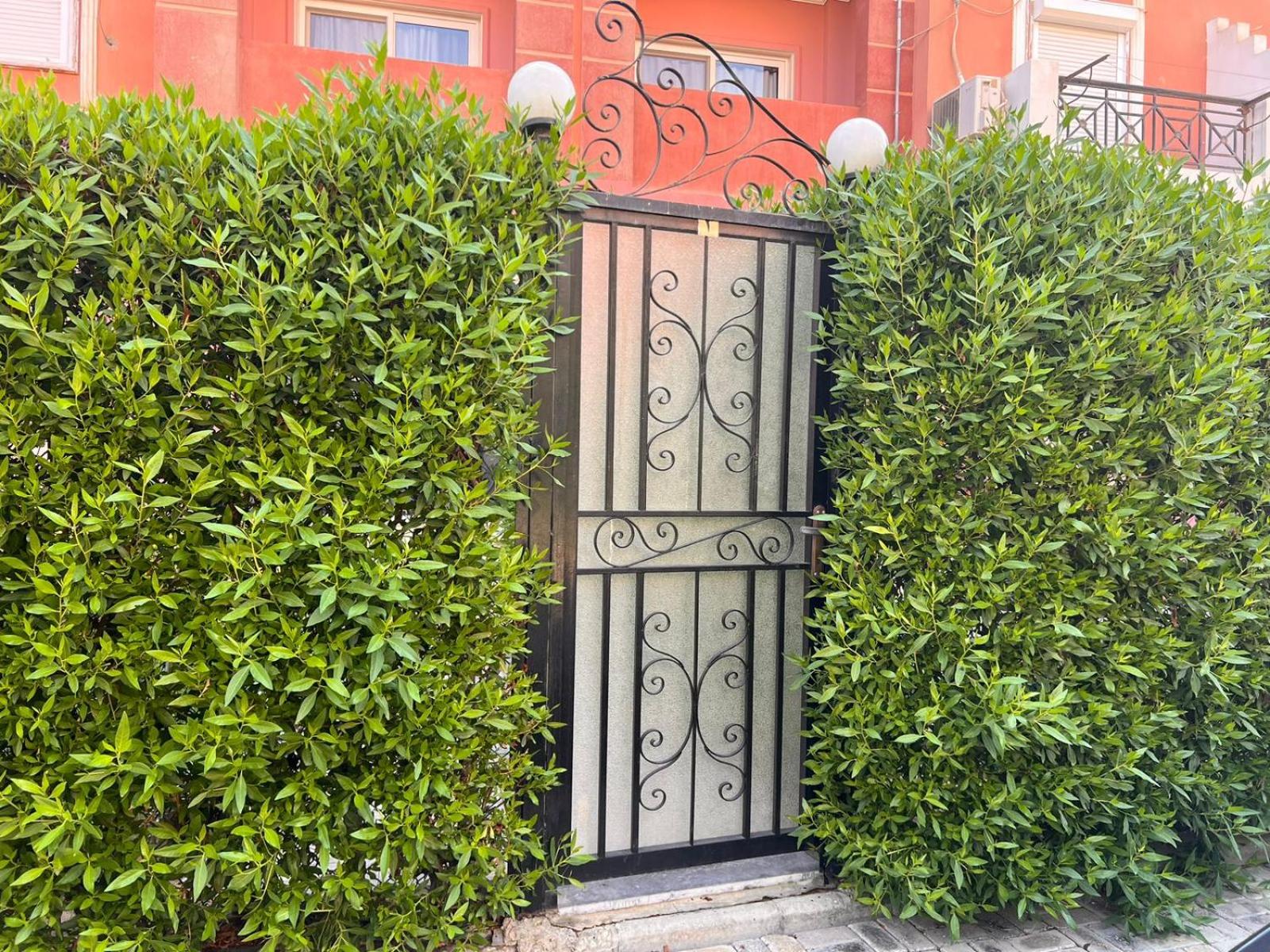 Garden Apartment in Sheikh Zayed Private Entrance 24h Security