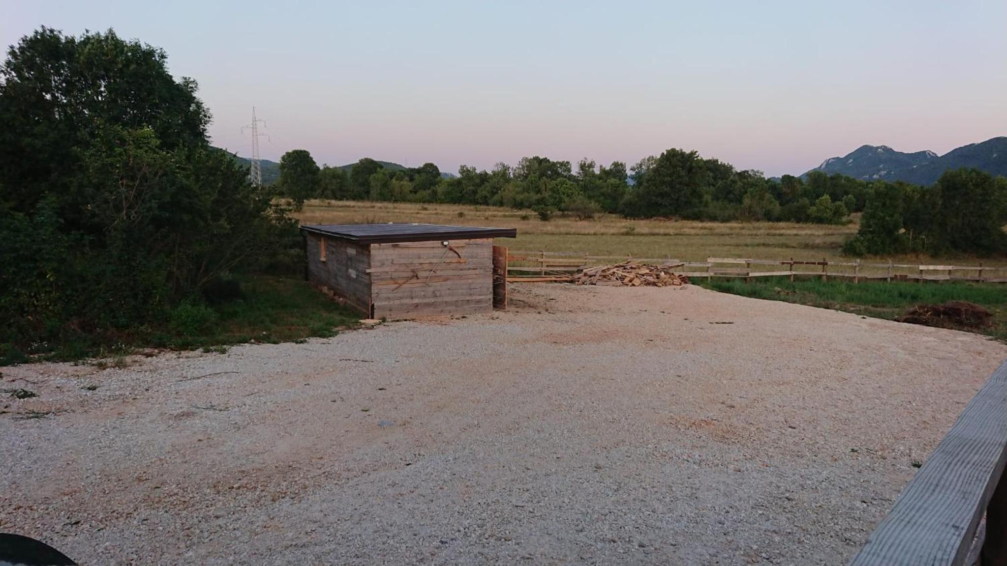 Western-Appartements & Tipis in Gracac view 2