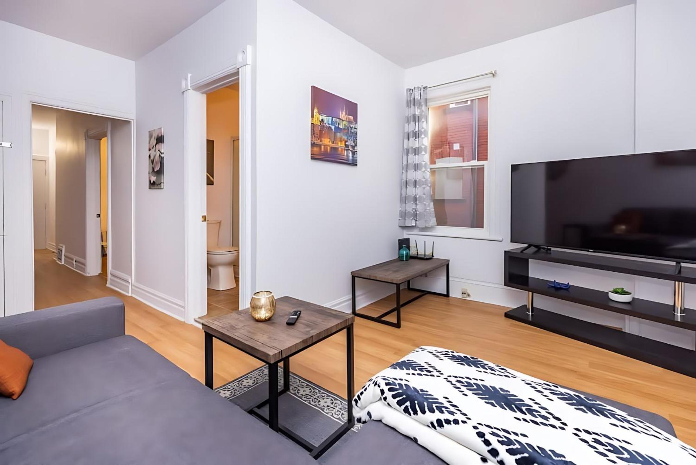 Pet-friendly Apartment - Steps to Rideau Centre