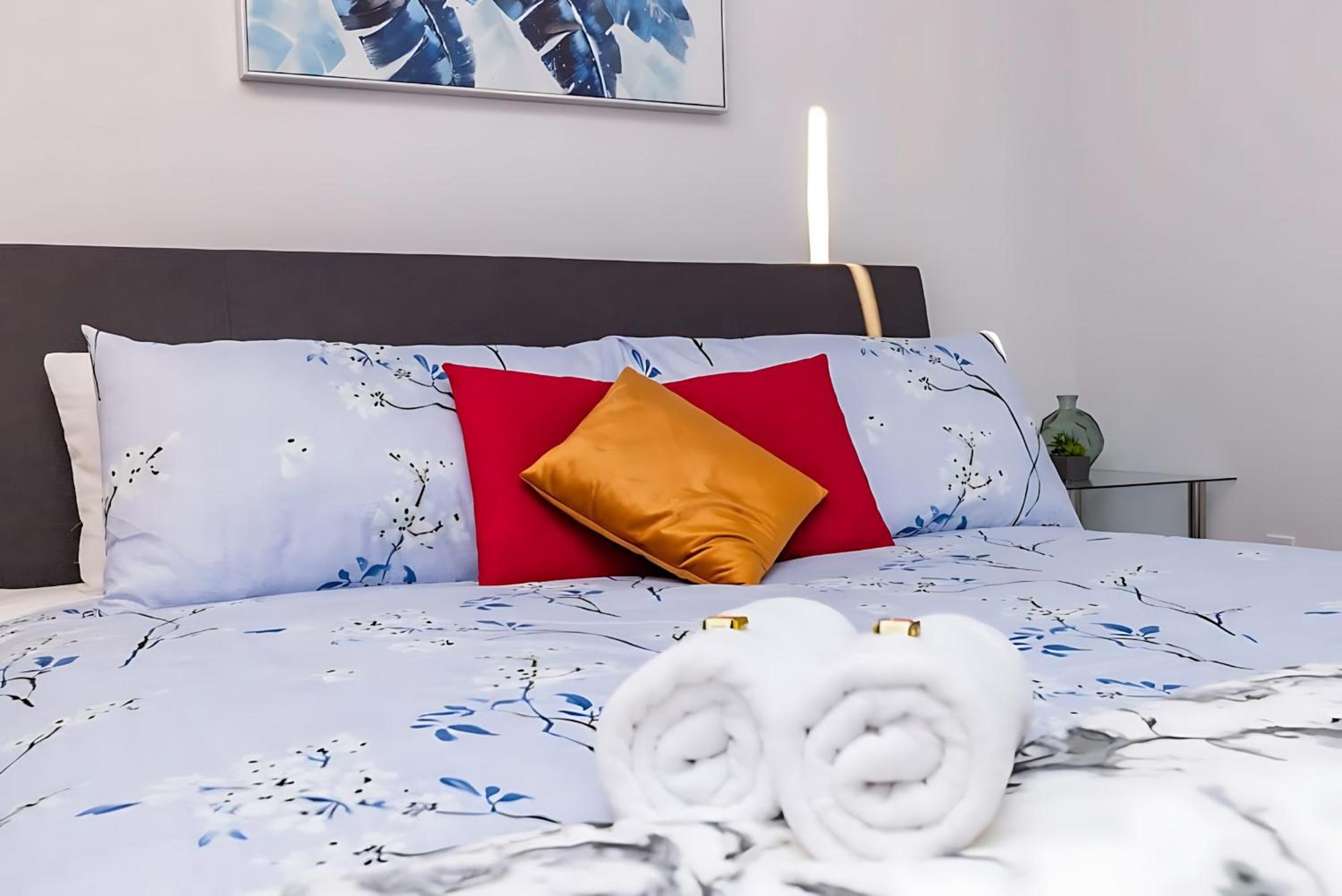 Pet-friendly Apartment - Steps to Rideau Centre