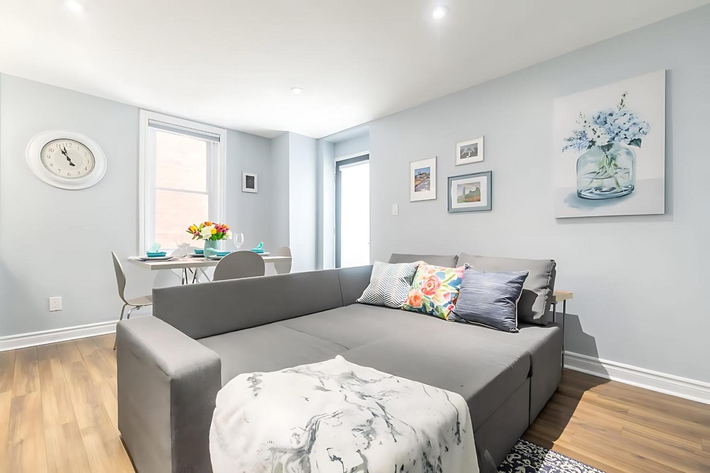 Pet Friendly - 1BR Newly Renovated Apartment