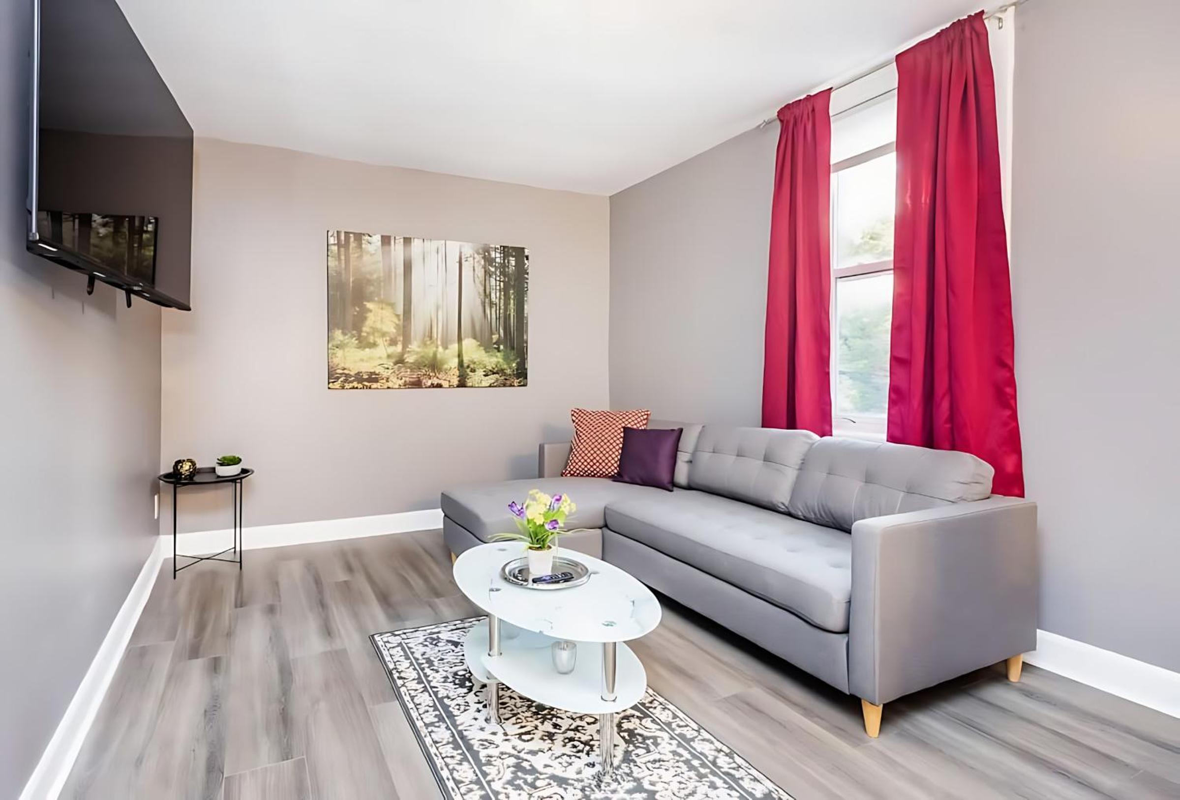 Pet-Friendly - Near University & Byward Market