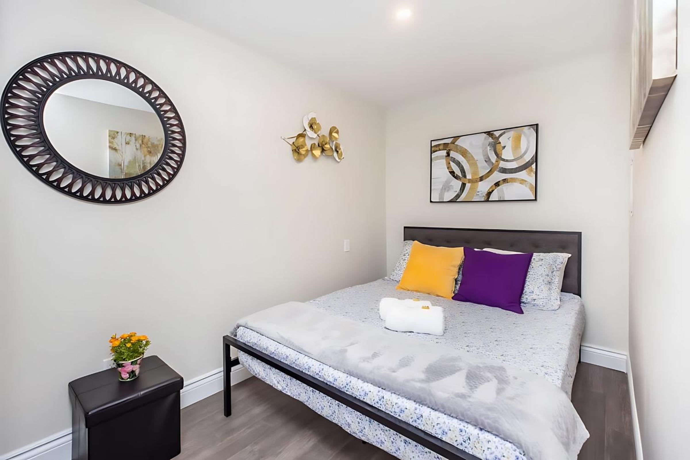 Pet-Friendly 2BR Condo - Near University