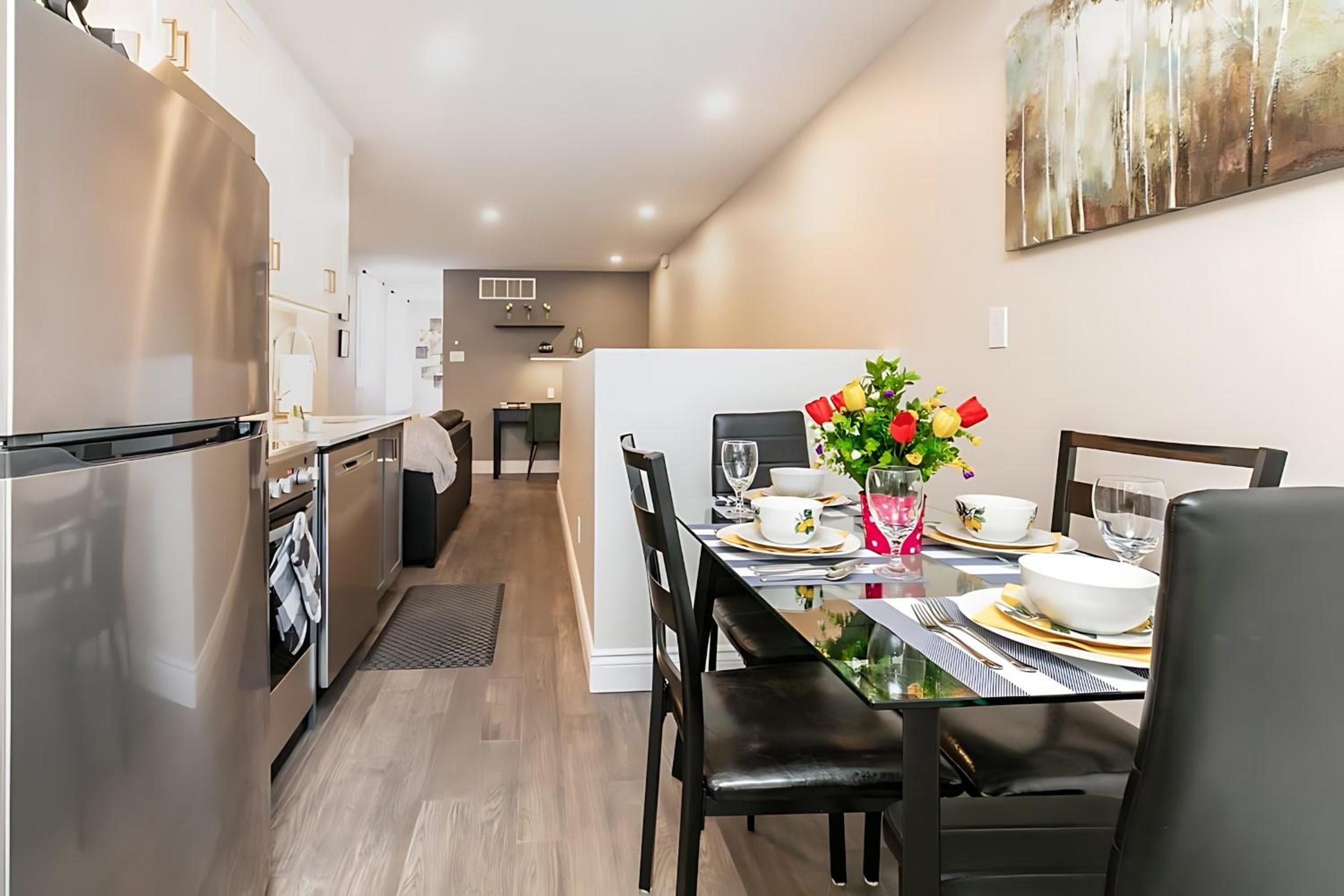 Pet-Friendly 2BR Condo - Near University