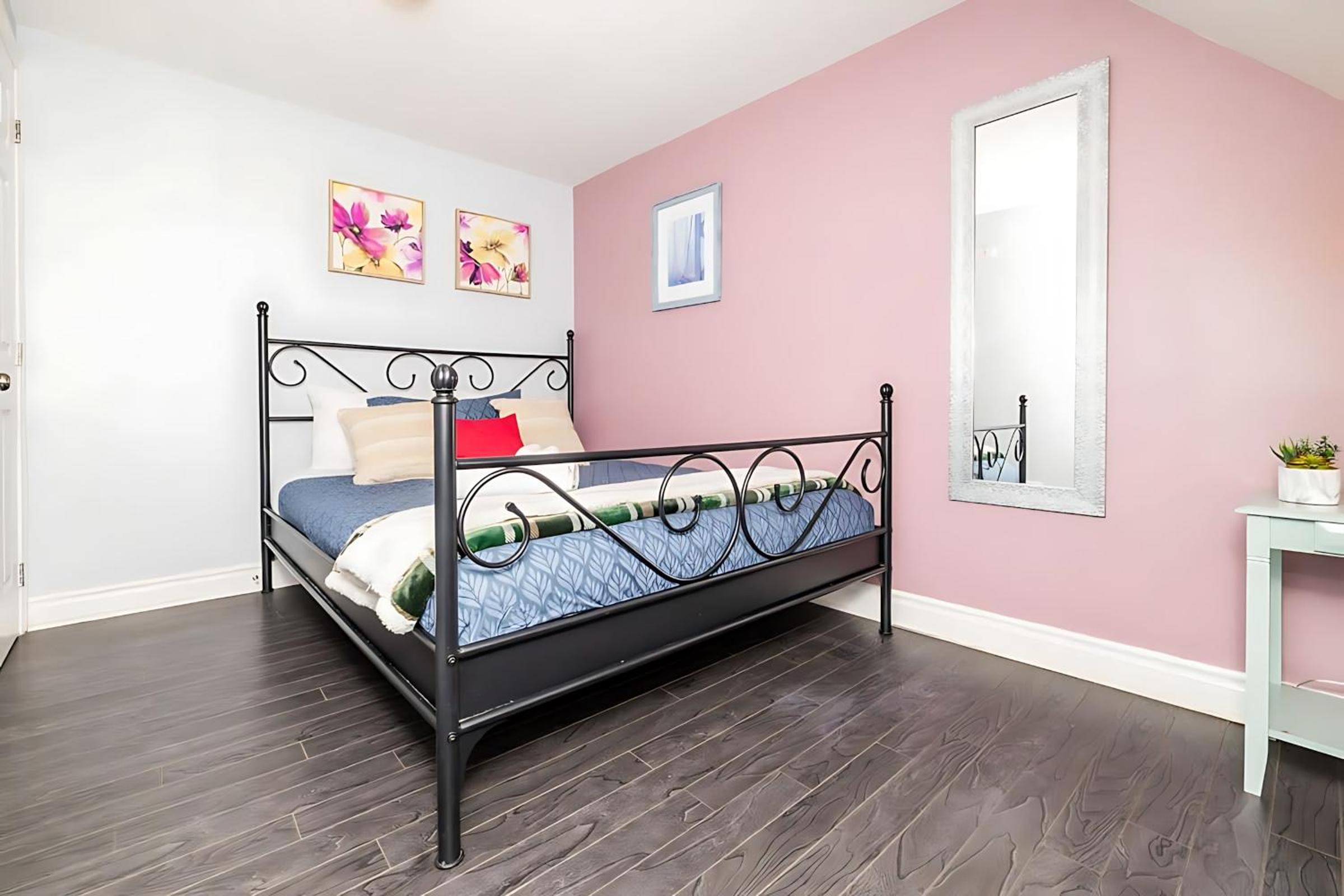 Cozy 2BR Condo - with Private Rooftop Terrace