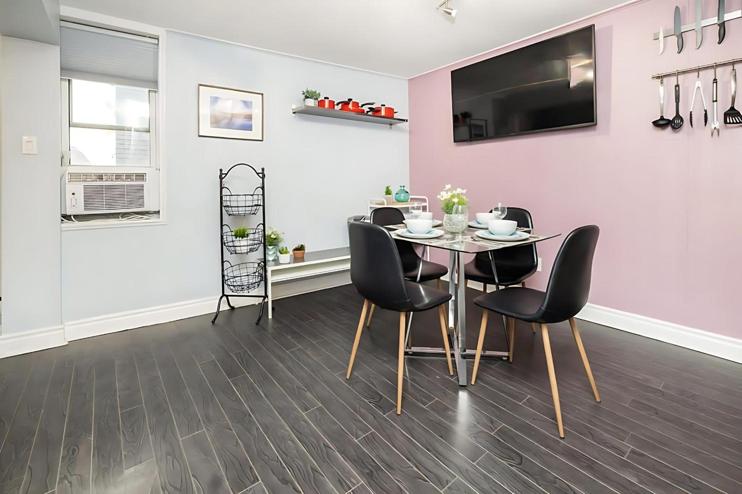 Cozy 2BR Condo - with Private Rooftop Terrace