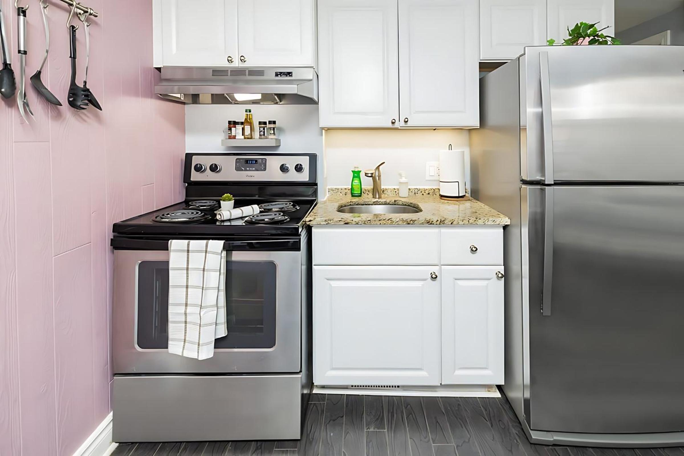 Cozy 2BR Condo - with Private Rooftop Terrace