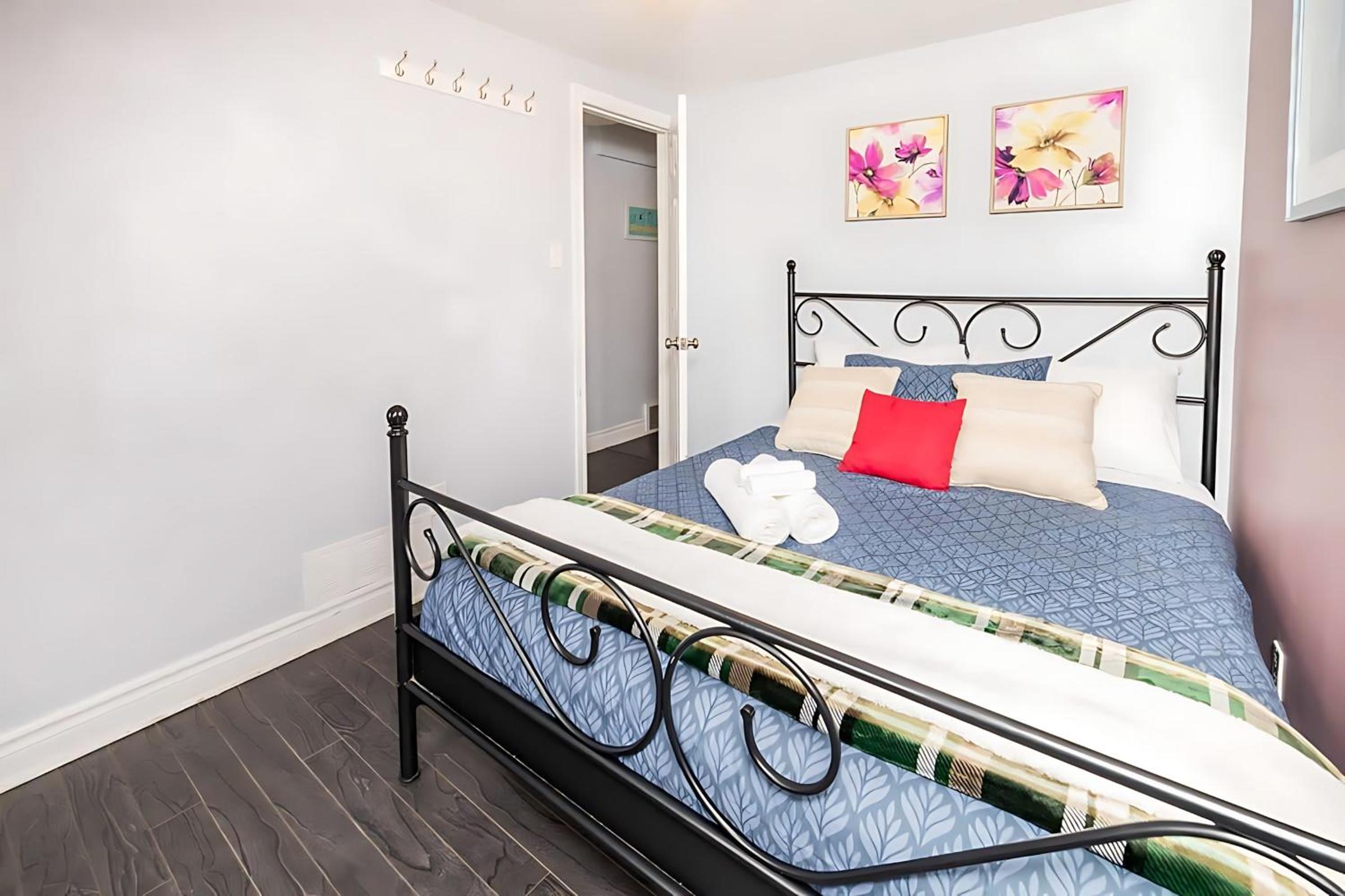 Cozy 2BR Condo - with Private Rooftop Terrace