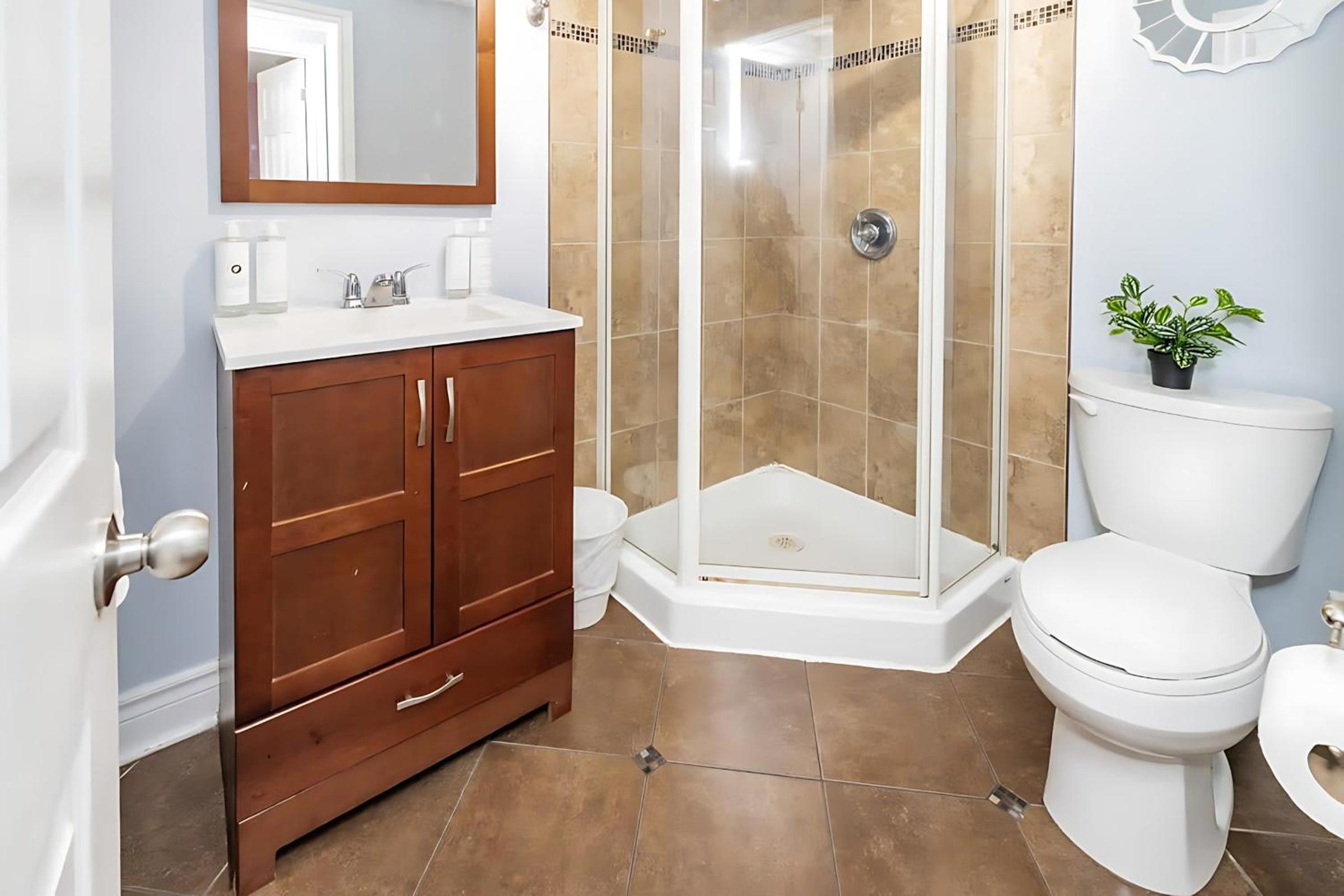 Cozy 2BR Condo - with Private Rooftop Terrace