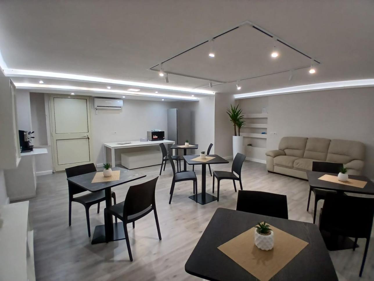 Hotel Residenza Aura - Image 1