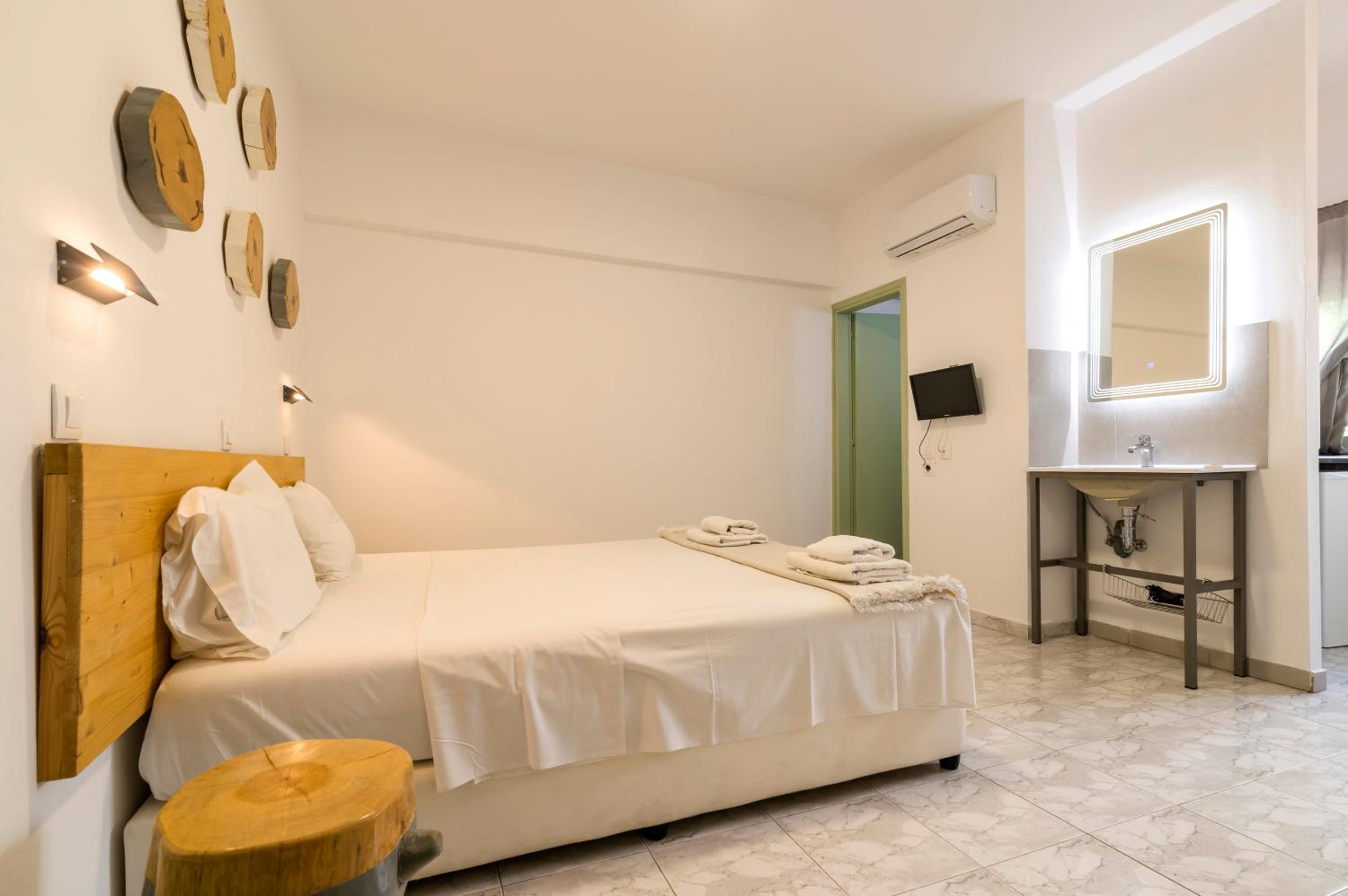 Lefka Hotel & Apartments — photo 97