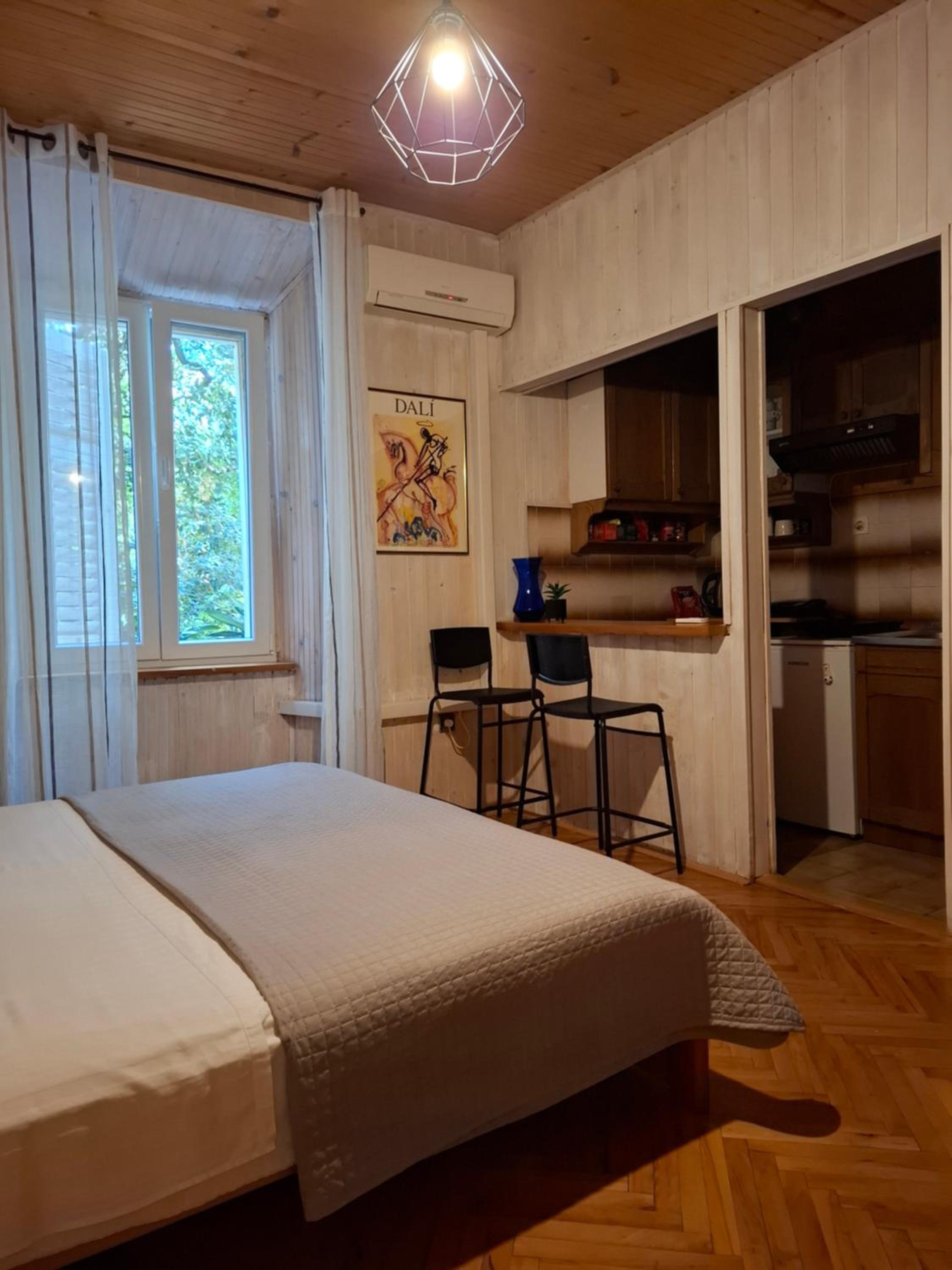 Studio Ella