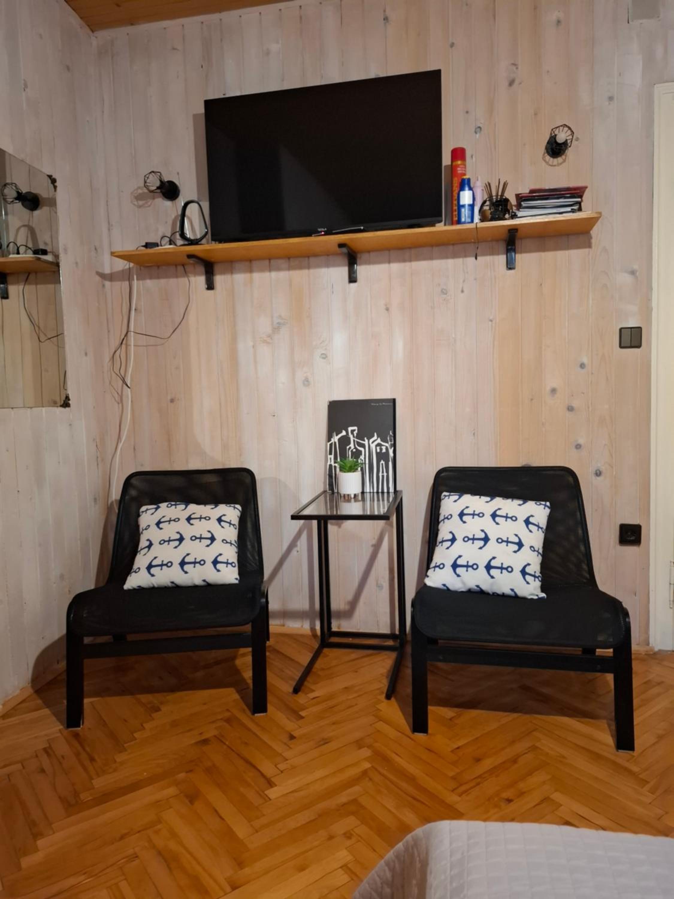 Studio Ella