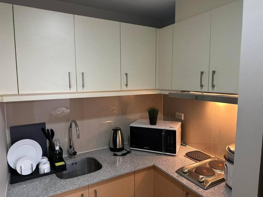 Newpointesuites 2 Uptown Bgc view 4