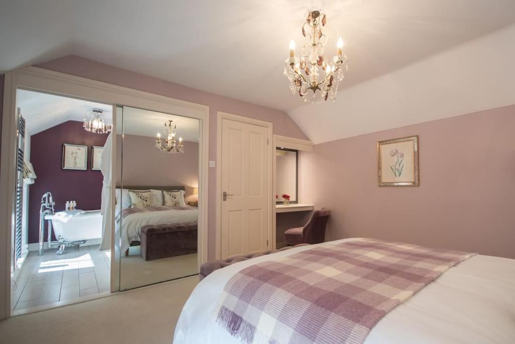 Duck Cottage, Milldale, Nr Dovedale, Peak District