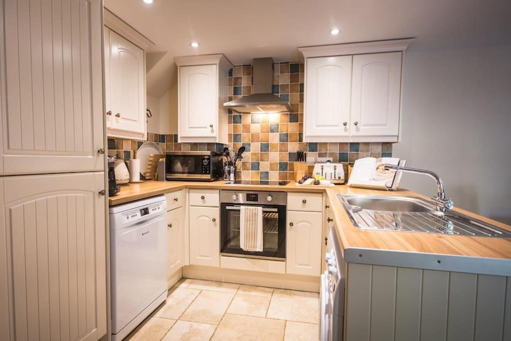Duck Cottage, Milldale, Nr Dovedale, Peak District