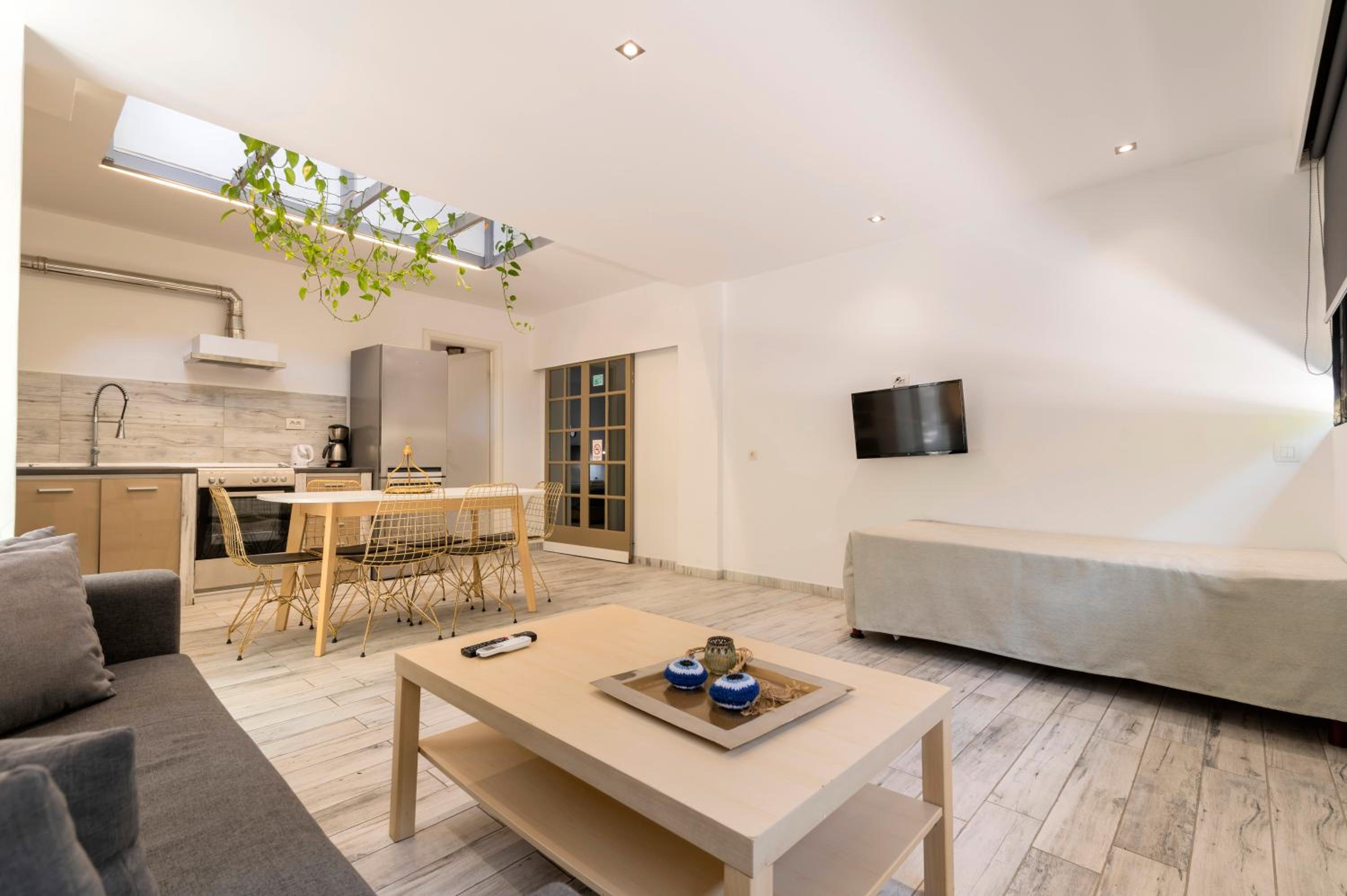 Lefka Hotel & Apartments