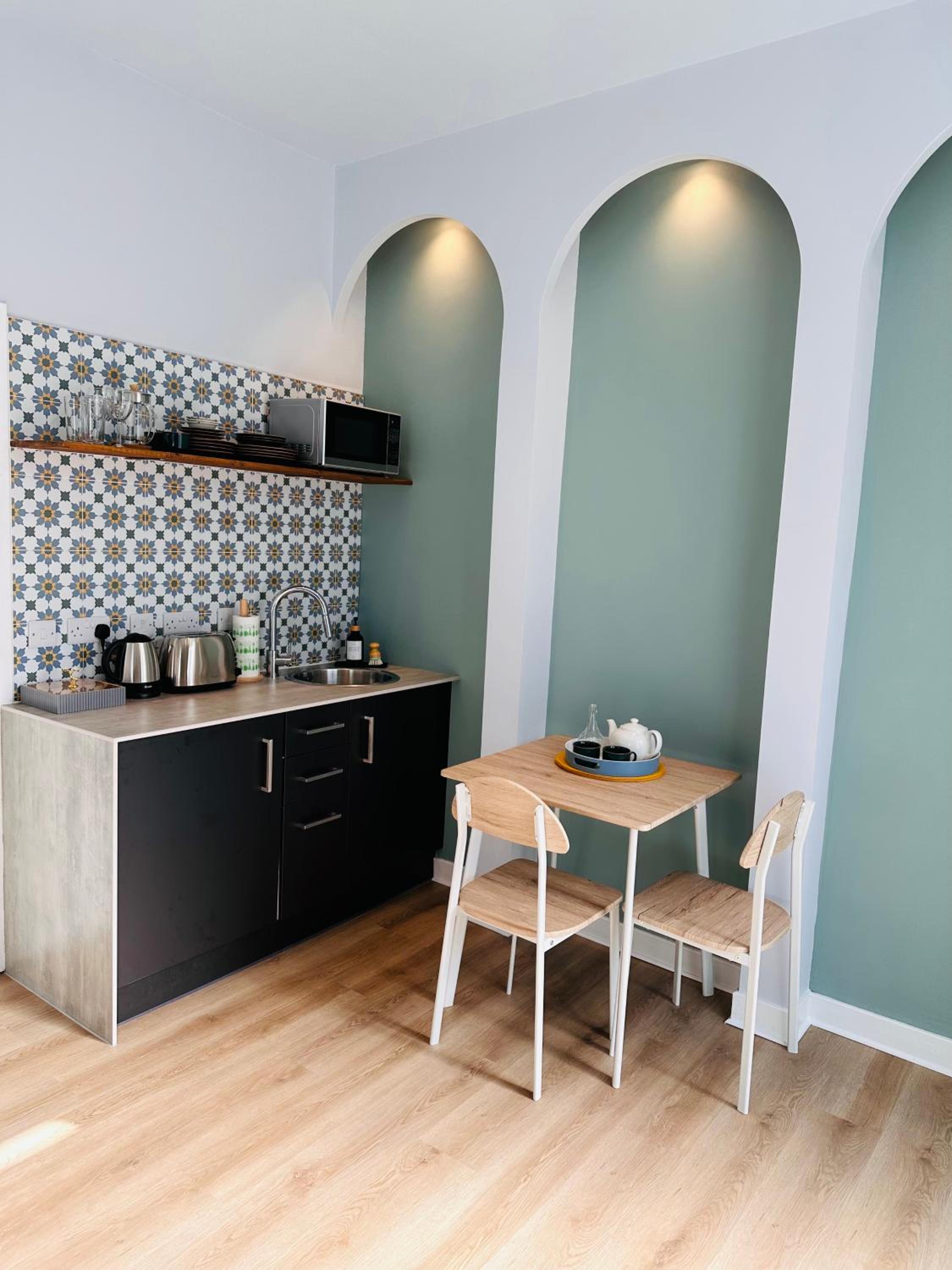 Luxury Modern Studio l Central Edinburgh l Pet Friendly view 5