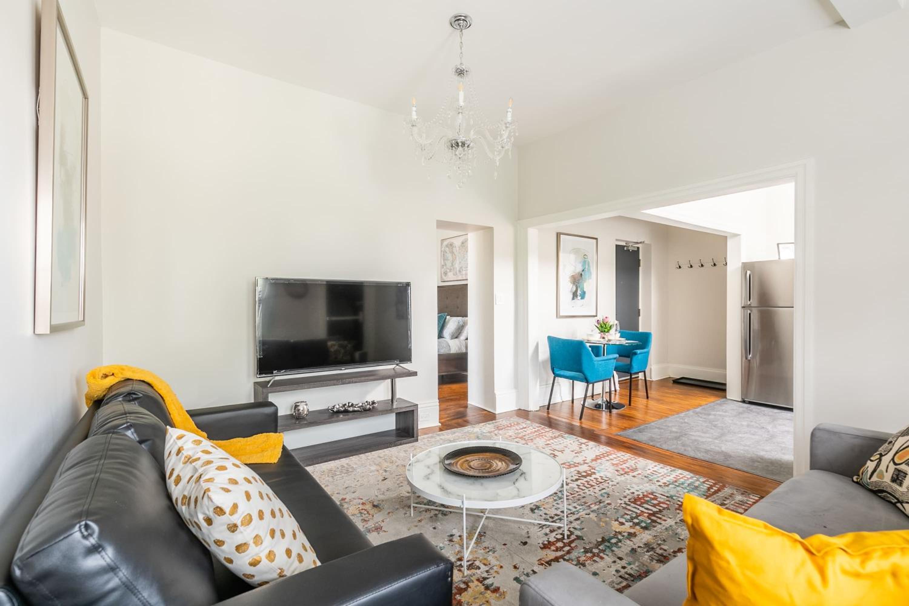 1BR Double bed Apartment in James