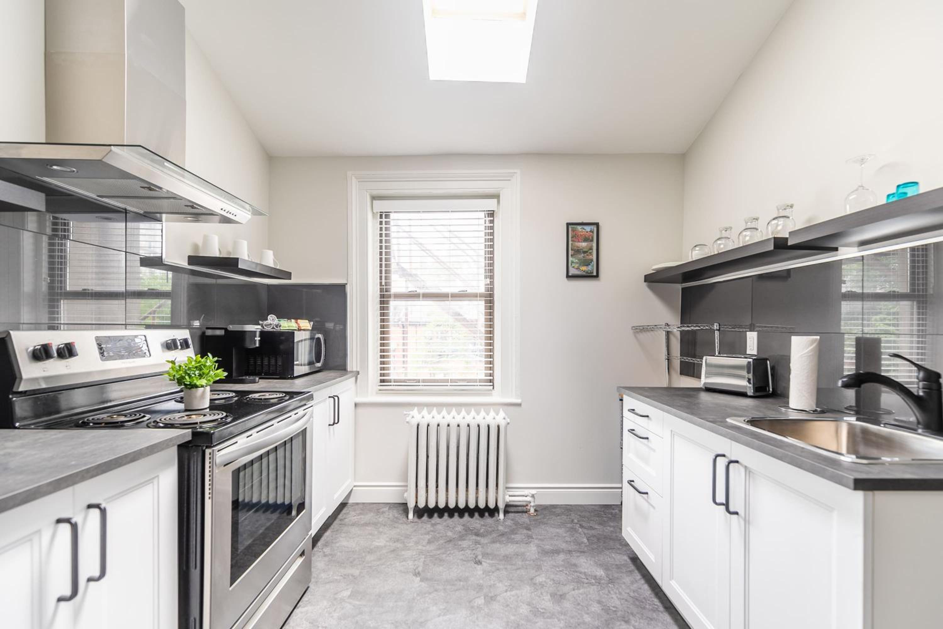 1BR Double bed Apartment in James