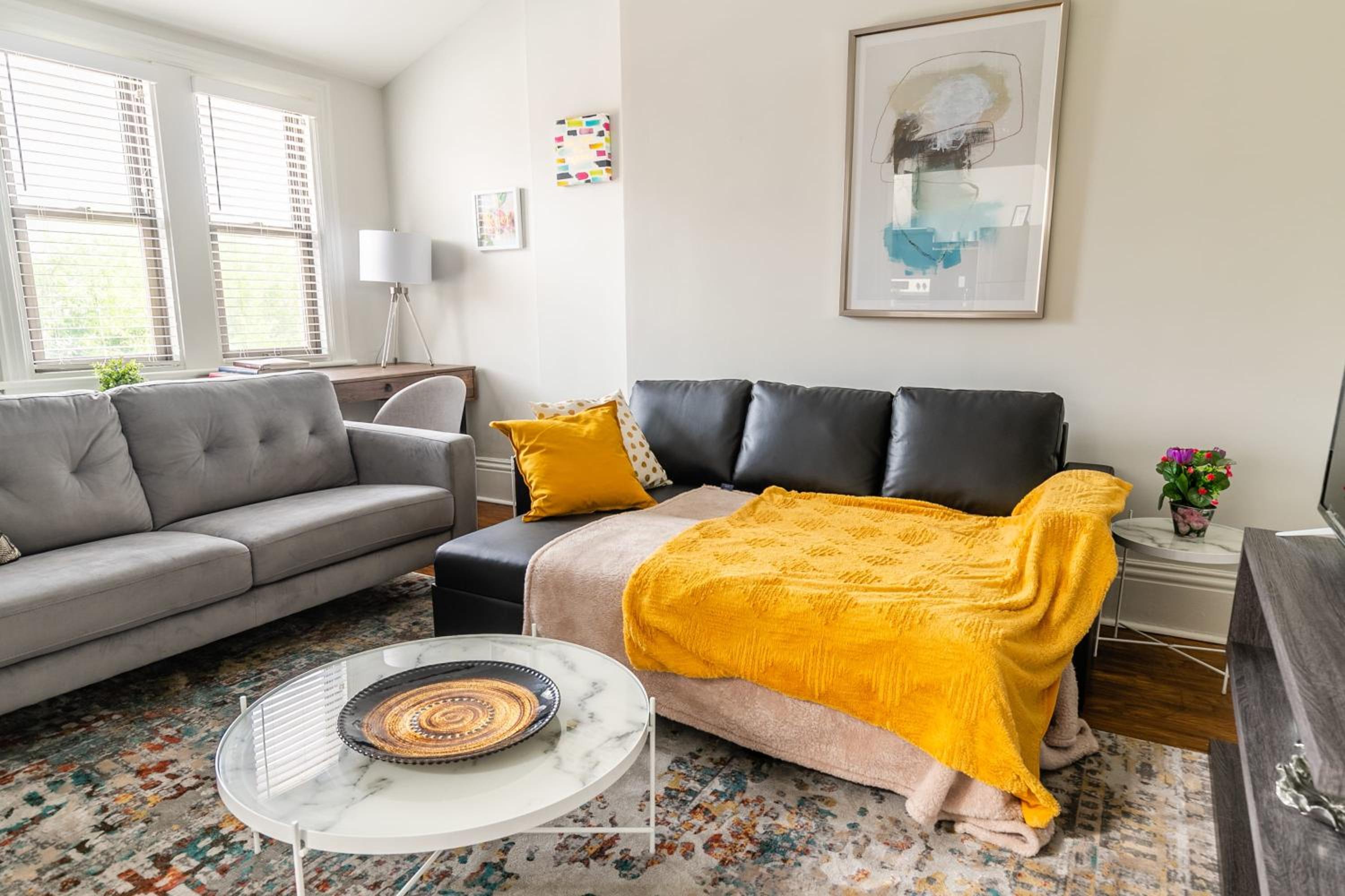 1BR Double bed Apartment in James