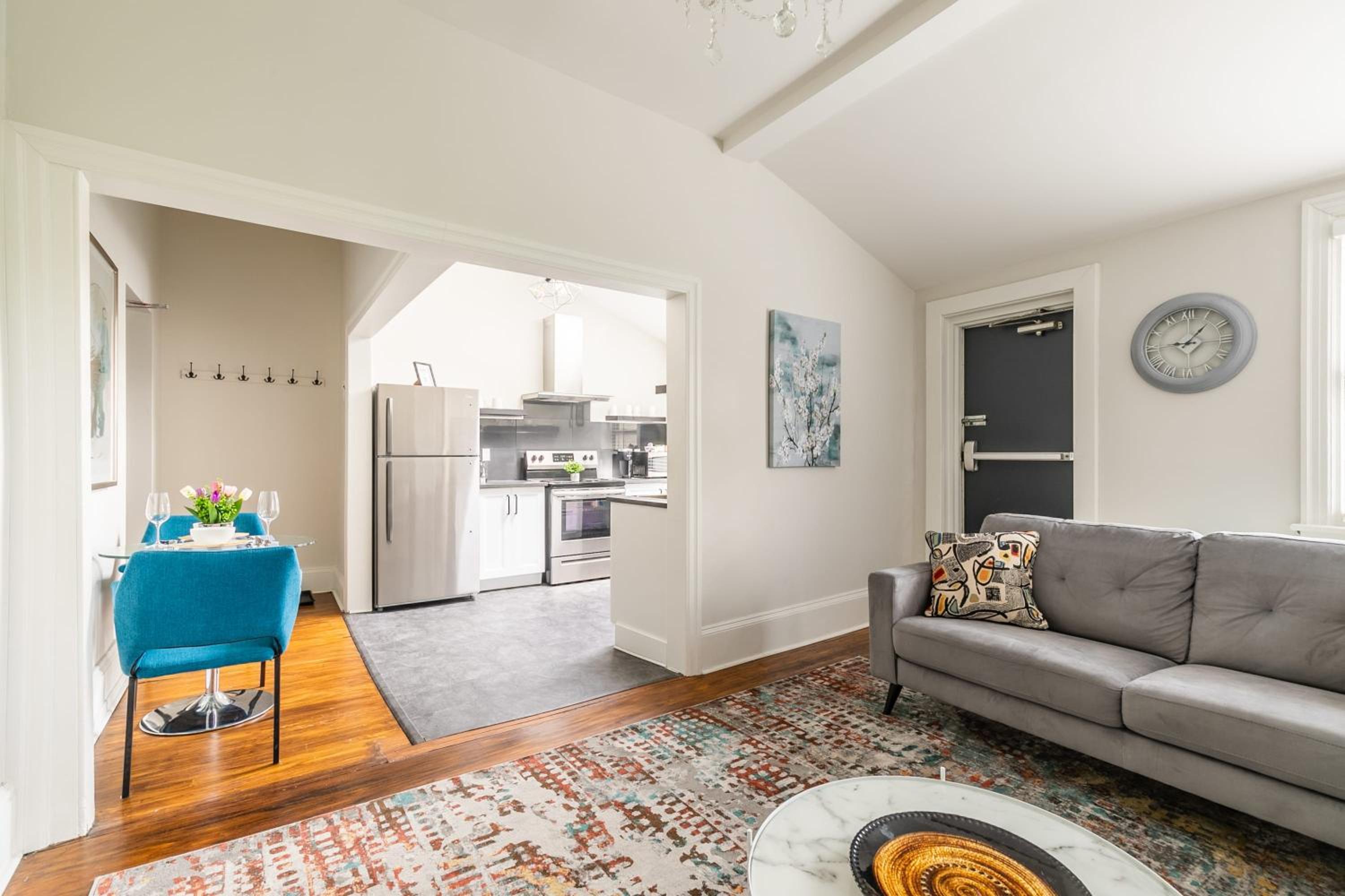 1BR Double bed Apartment in James