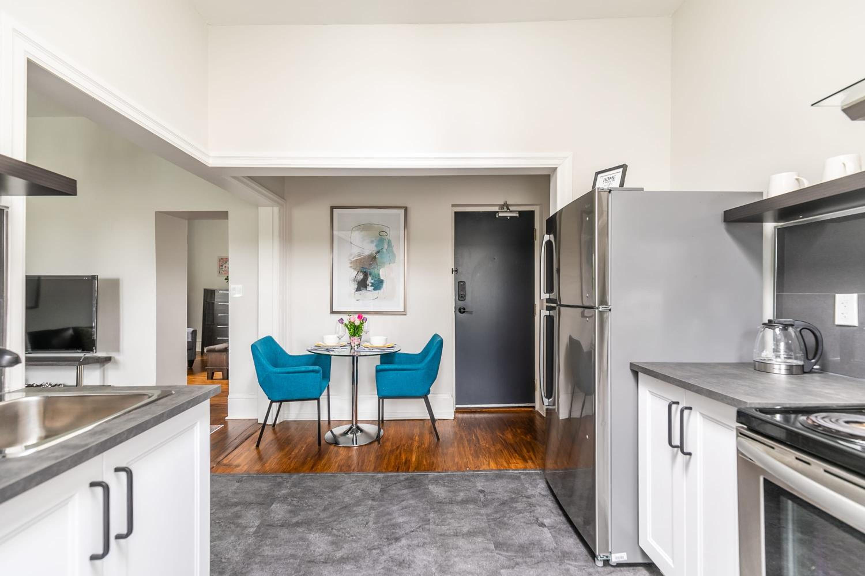1BR Double bed Apartment in James