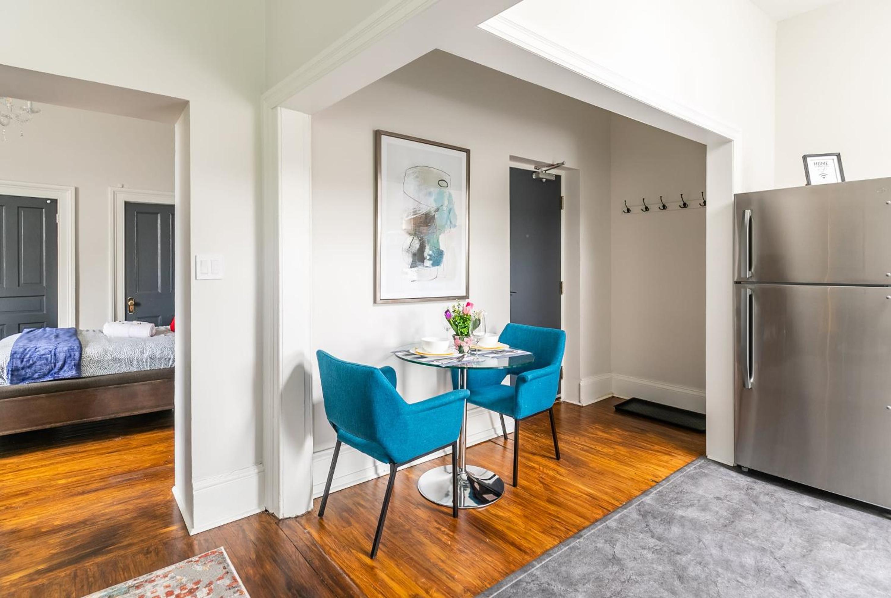 1BR Double bed Apartment in James