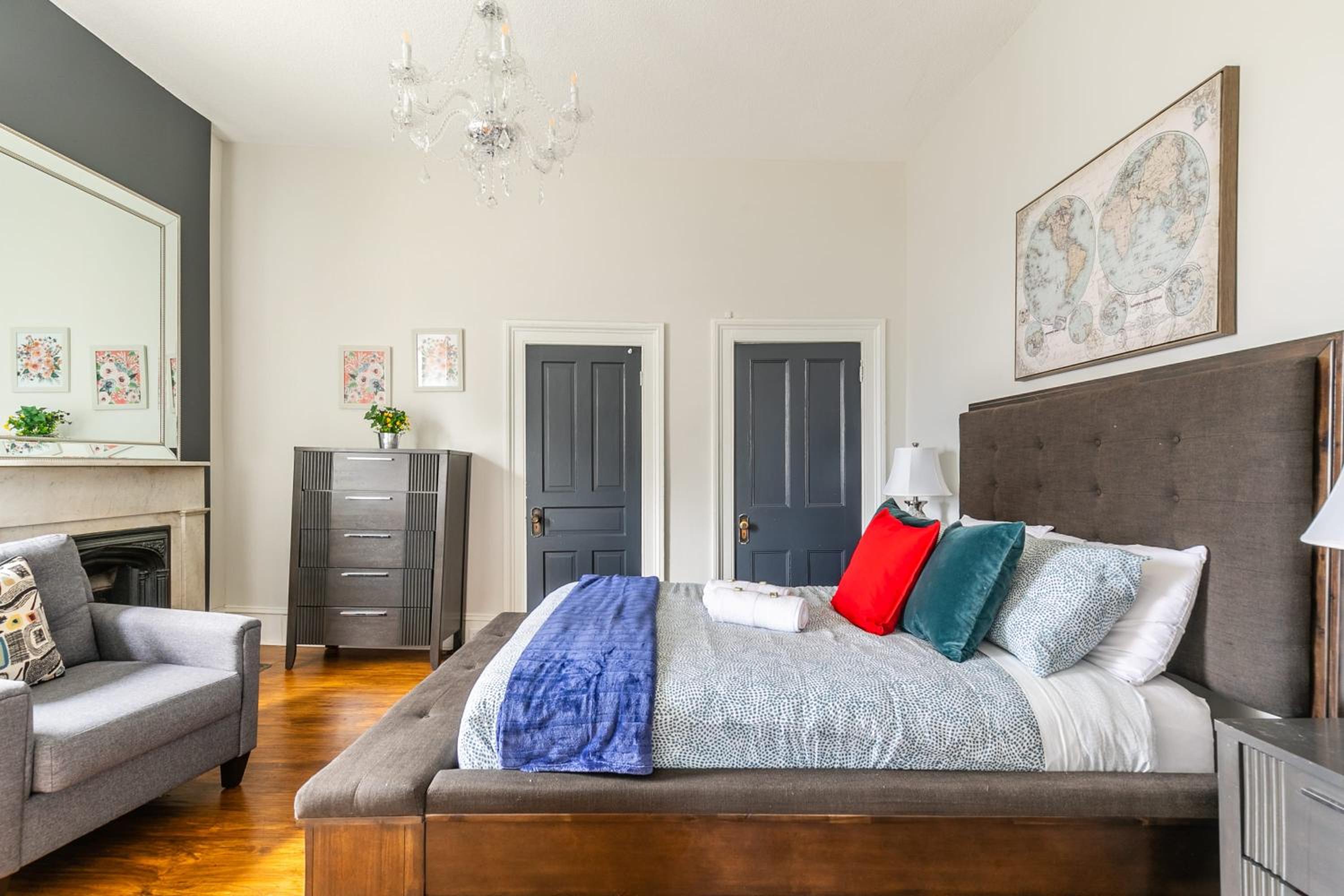 1BR Double bed Apartment in James