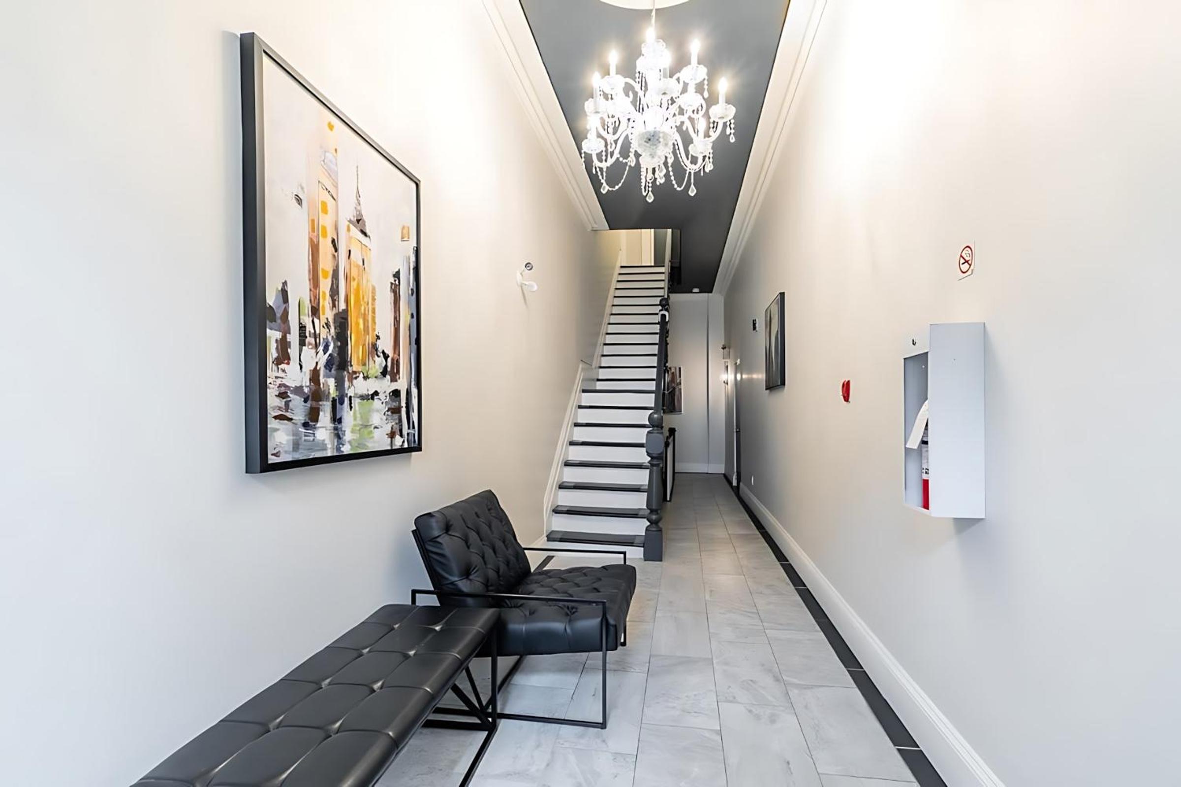 Apartment in the James South Area