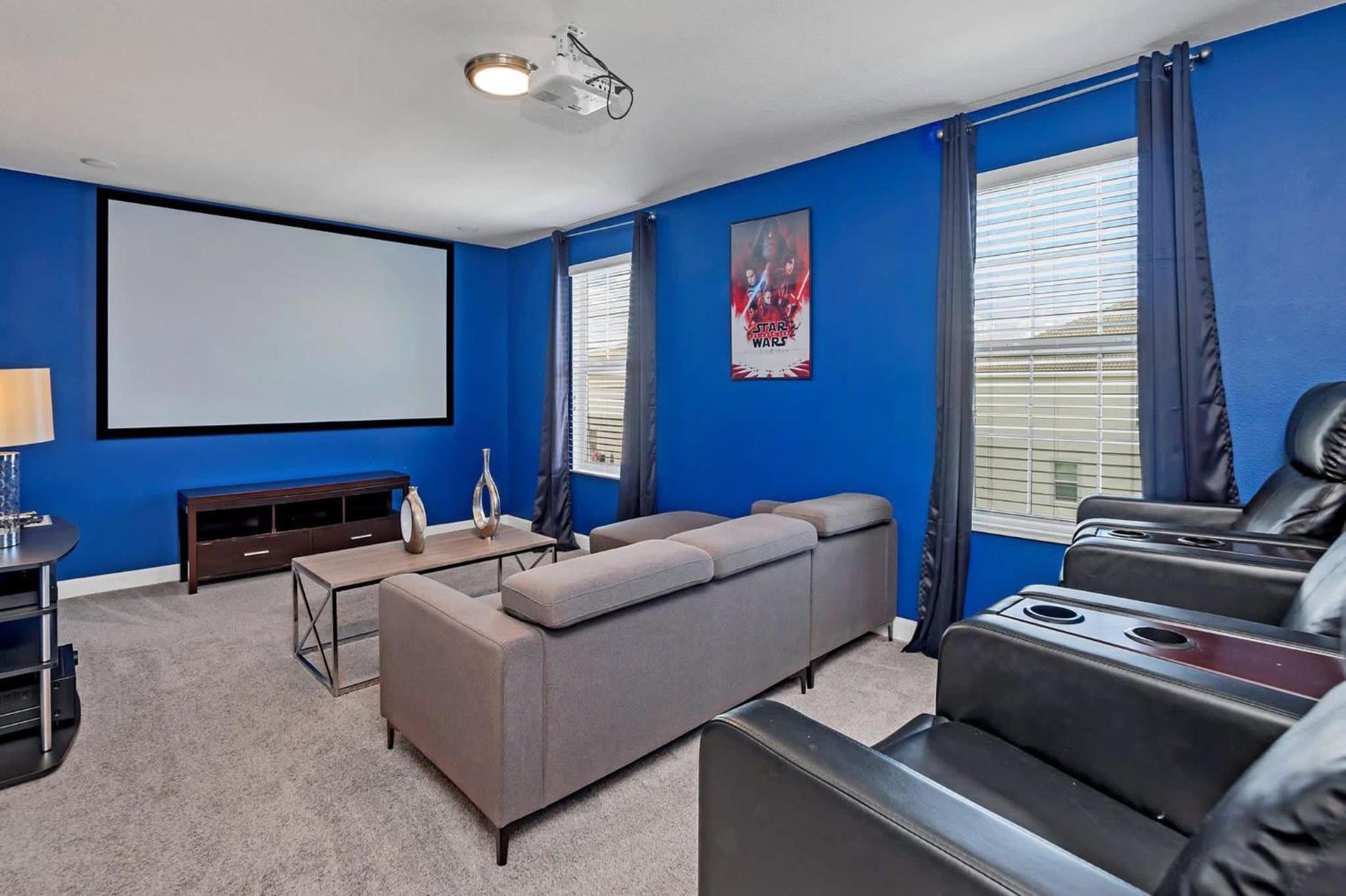 8BR Luxury - Sleeps 22 - Near Disney with Pool & Hot Tub!