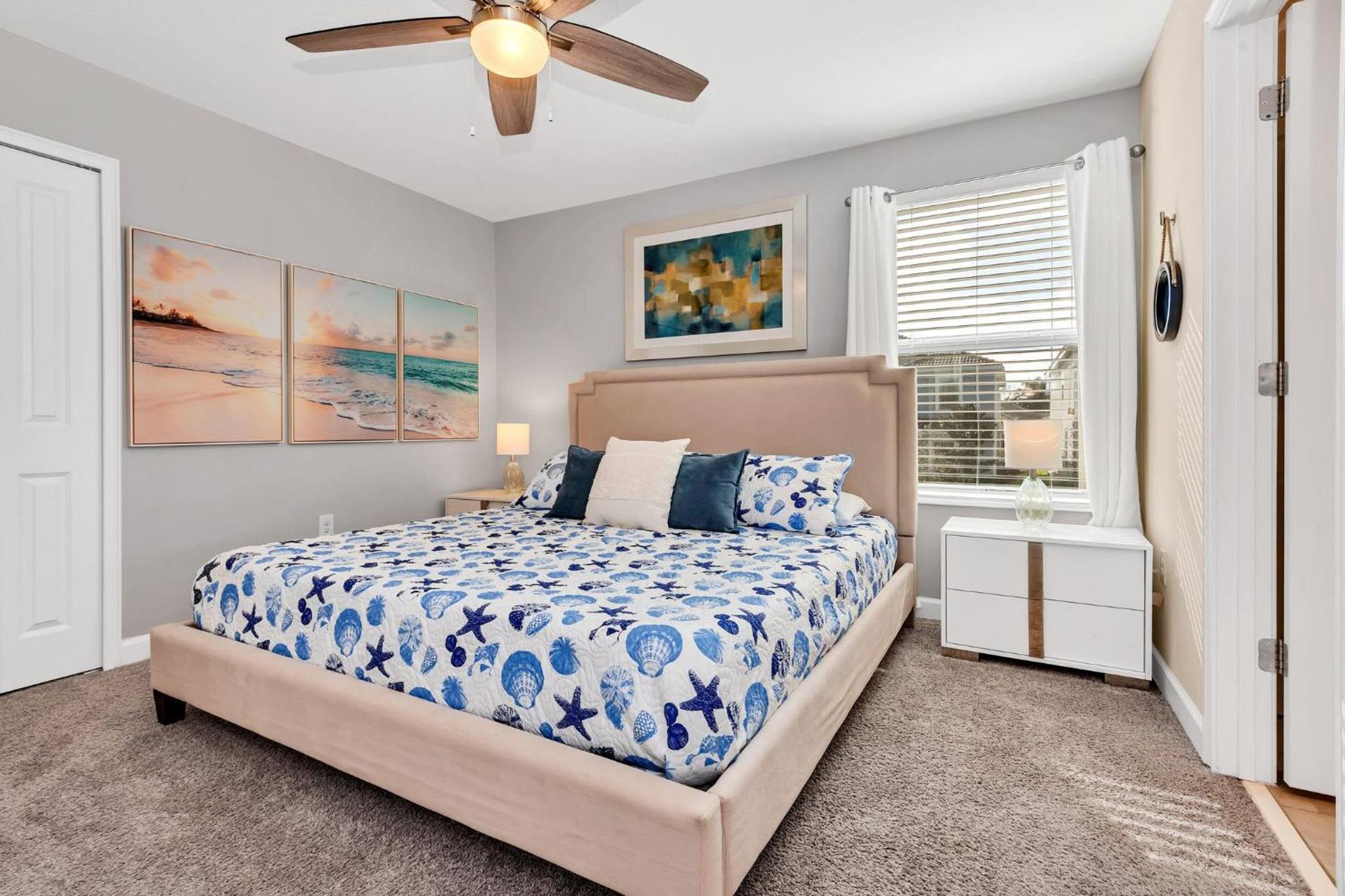 8BR Luxury - Sleeps 22 - Near Disney with Pool & Hot Tub!