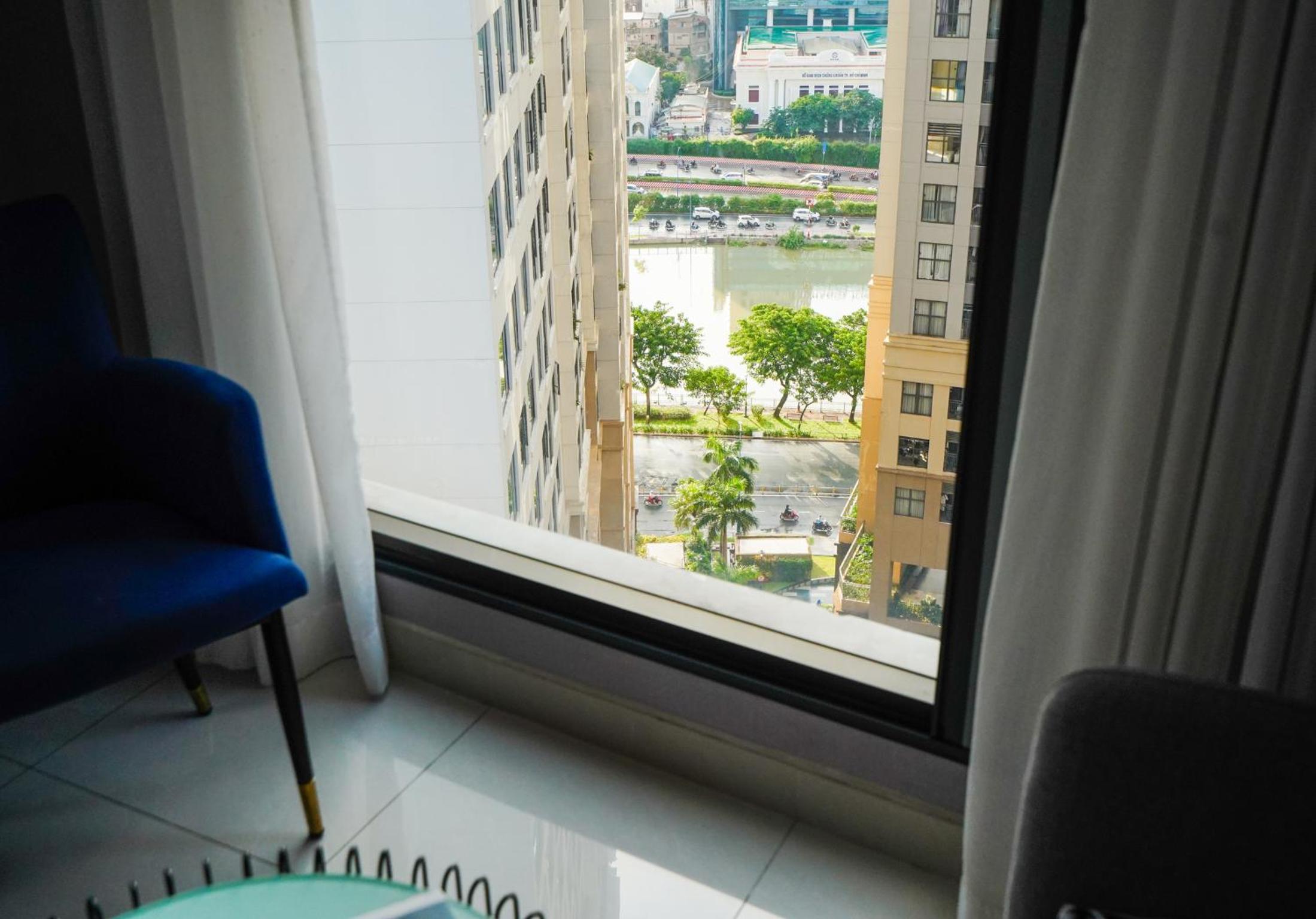 Lynh apartment Saigon D4