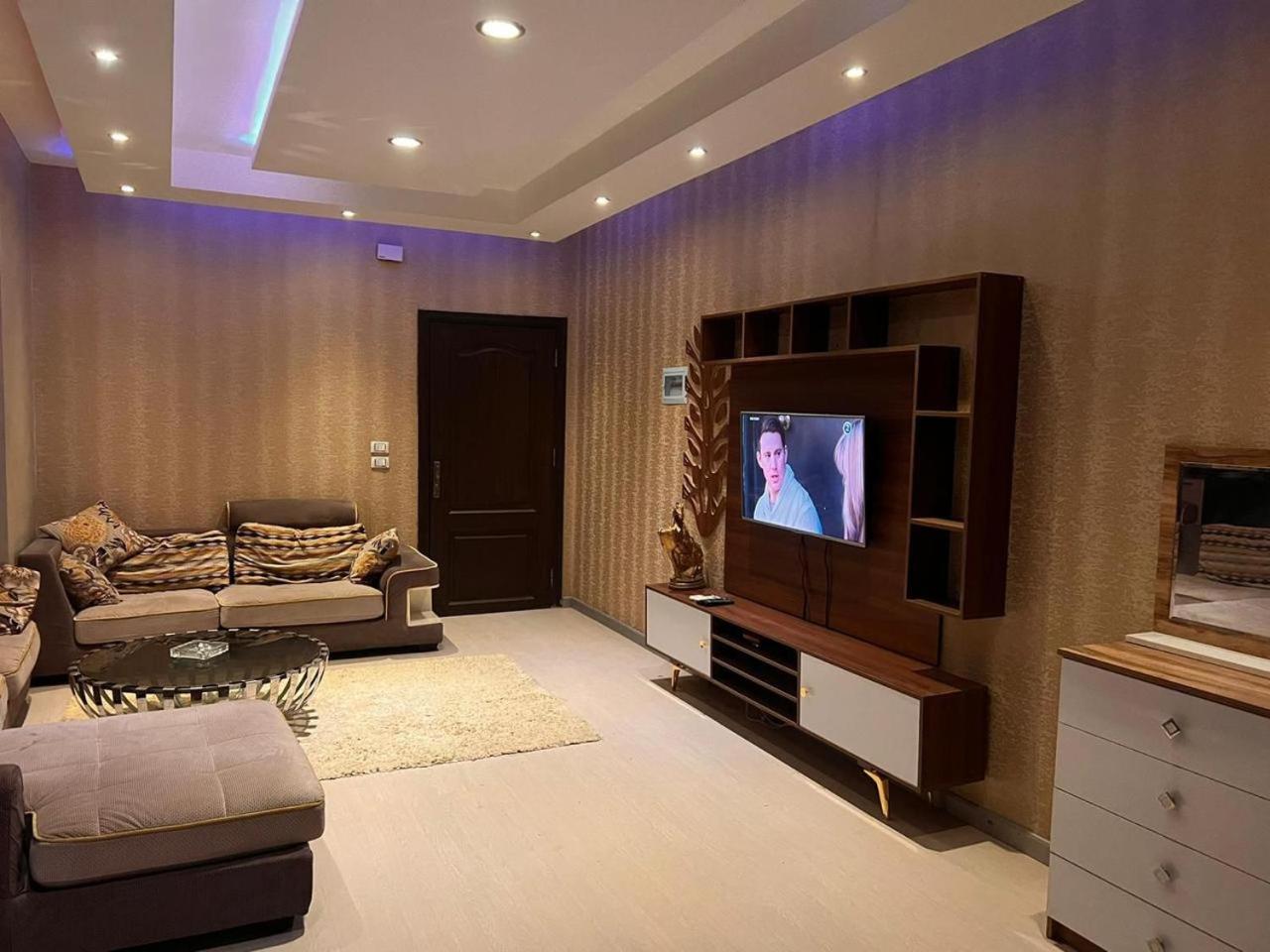 Apartment With Garden in Rawadat Zayed