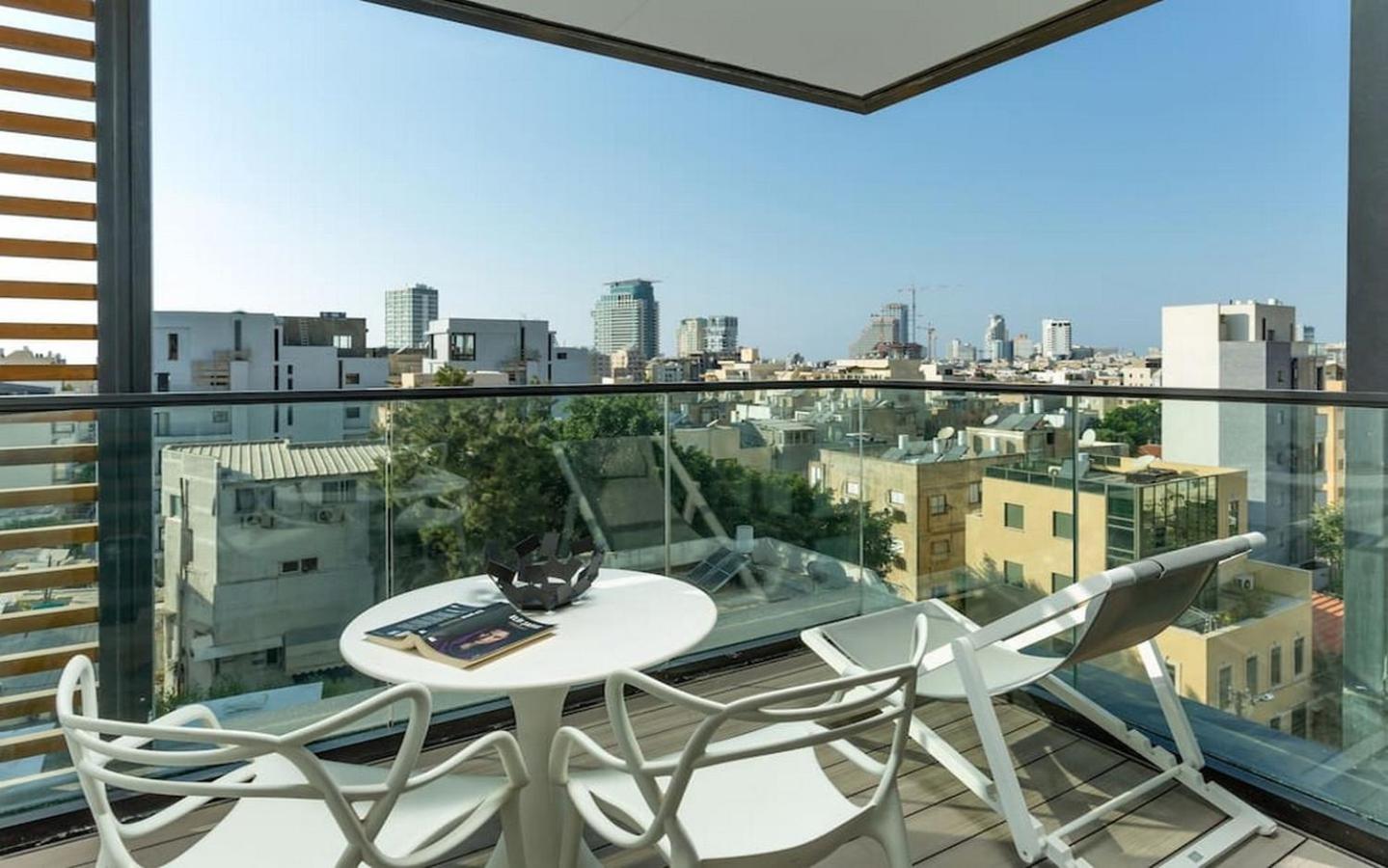 Cozy White City 1BR in Neve Tsedek by HolyGuest
