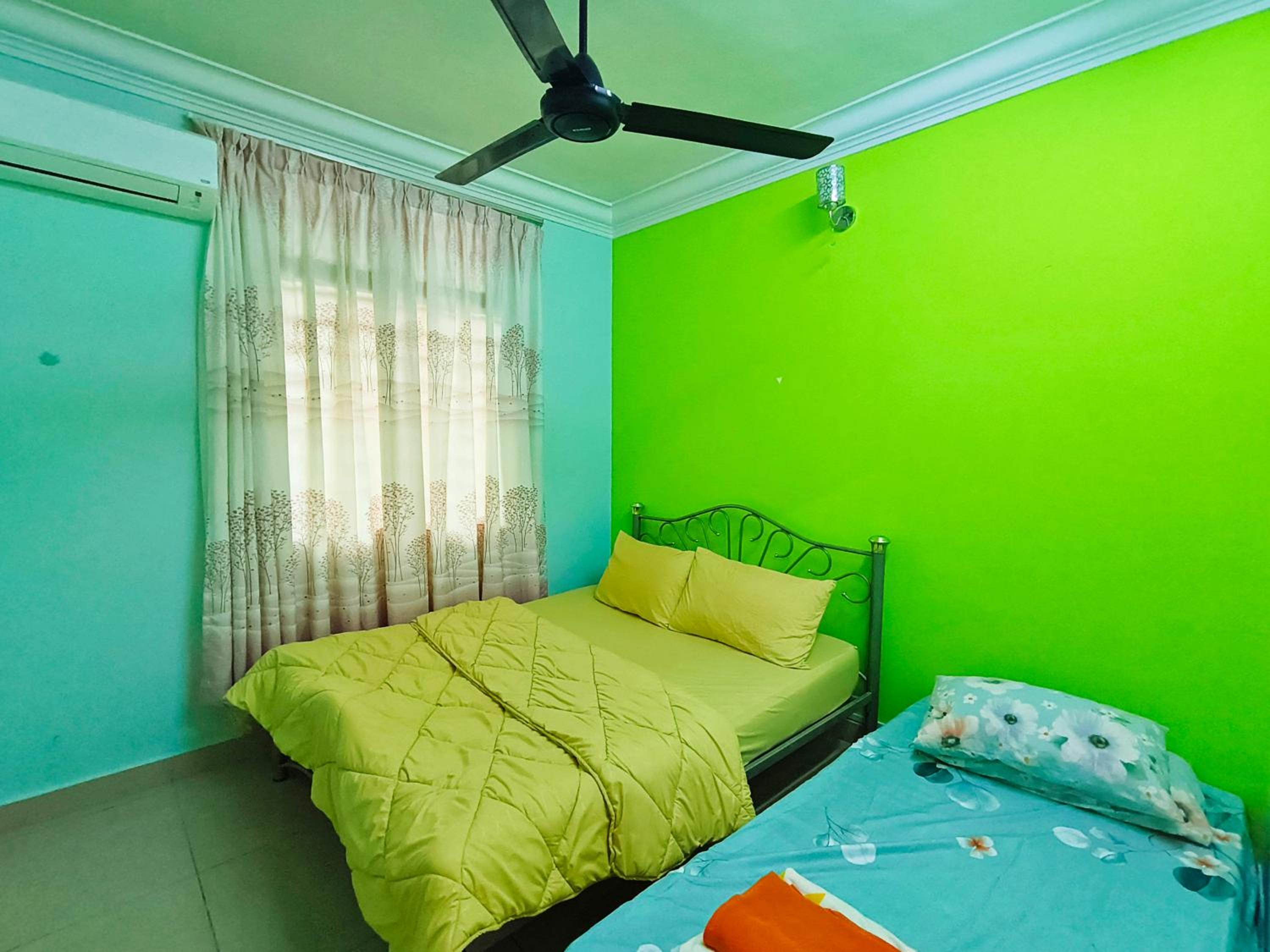 Lukut Holiday Home photo 4
