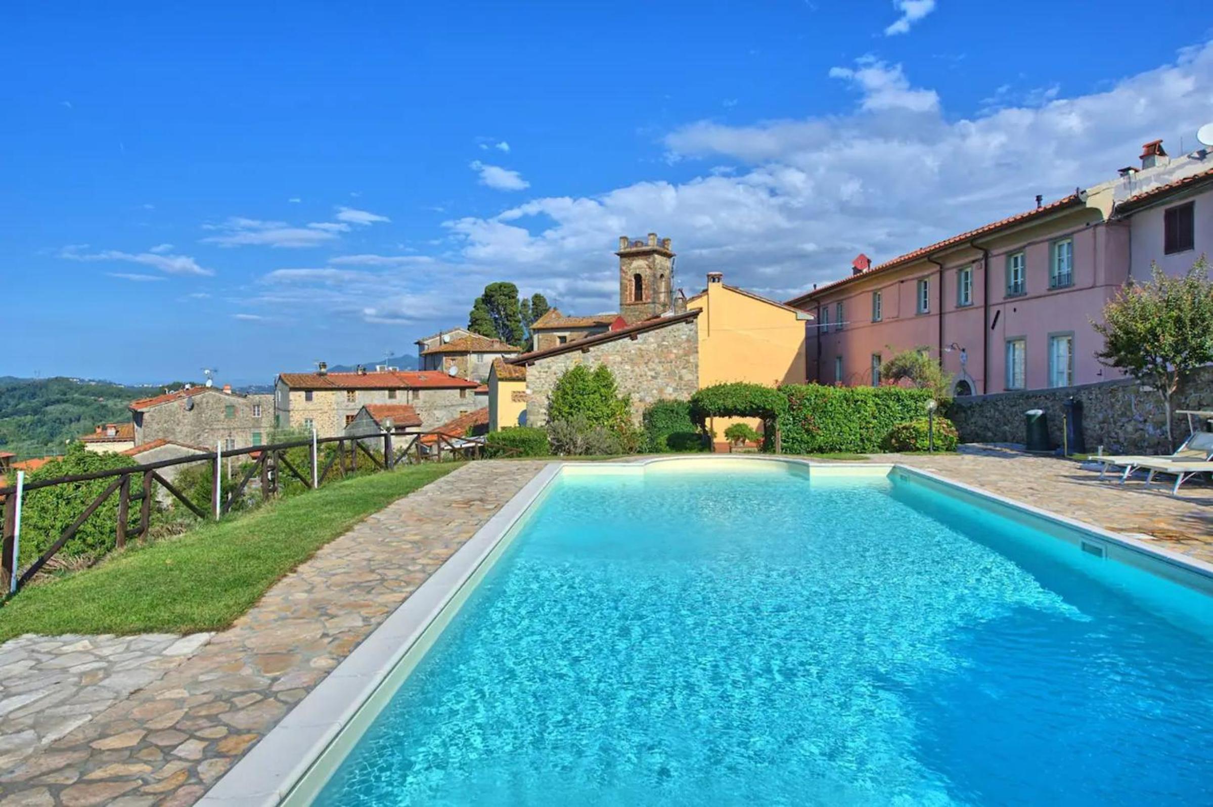 Villa Chelucci - Gualdo view 2