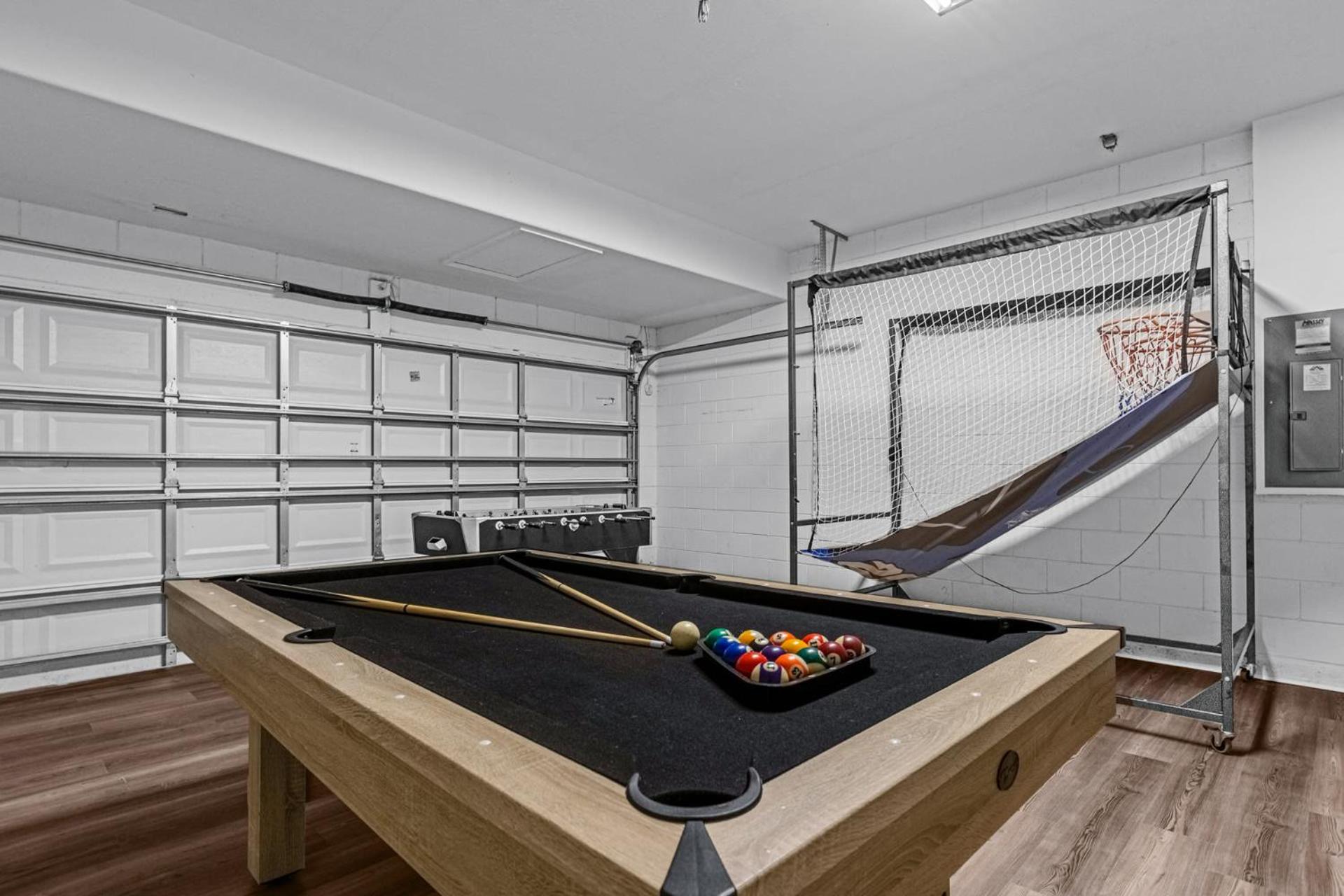 Resort Family Home w Pool Hot Tub and Games view 4
